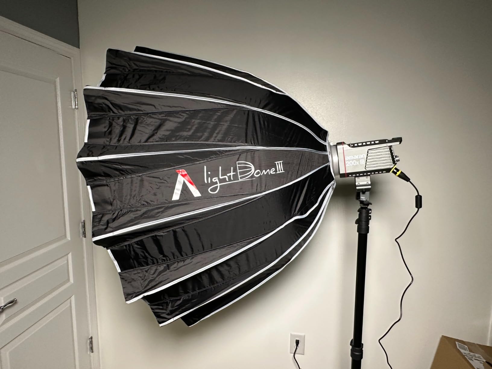 Light Dome Quick Dome 90 Softbox, 90cm(3ft) Circular Bowens Mount with Quick Release Design, Include Diffusion, Light Control Grid, & Carrying Bag for Led Video Light customer photo 1