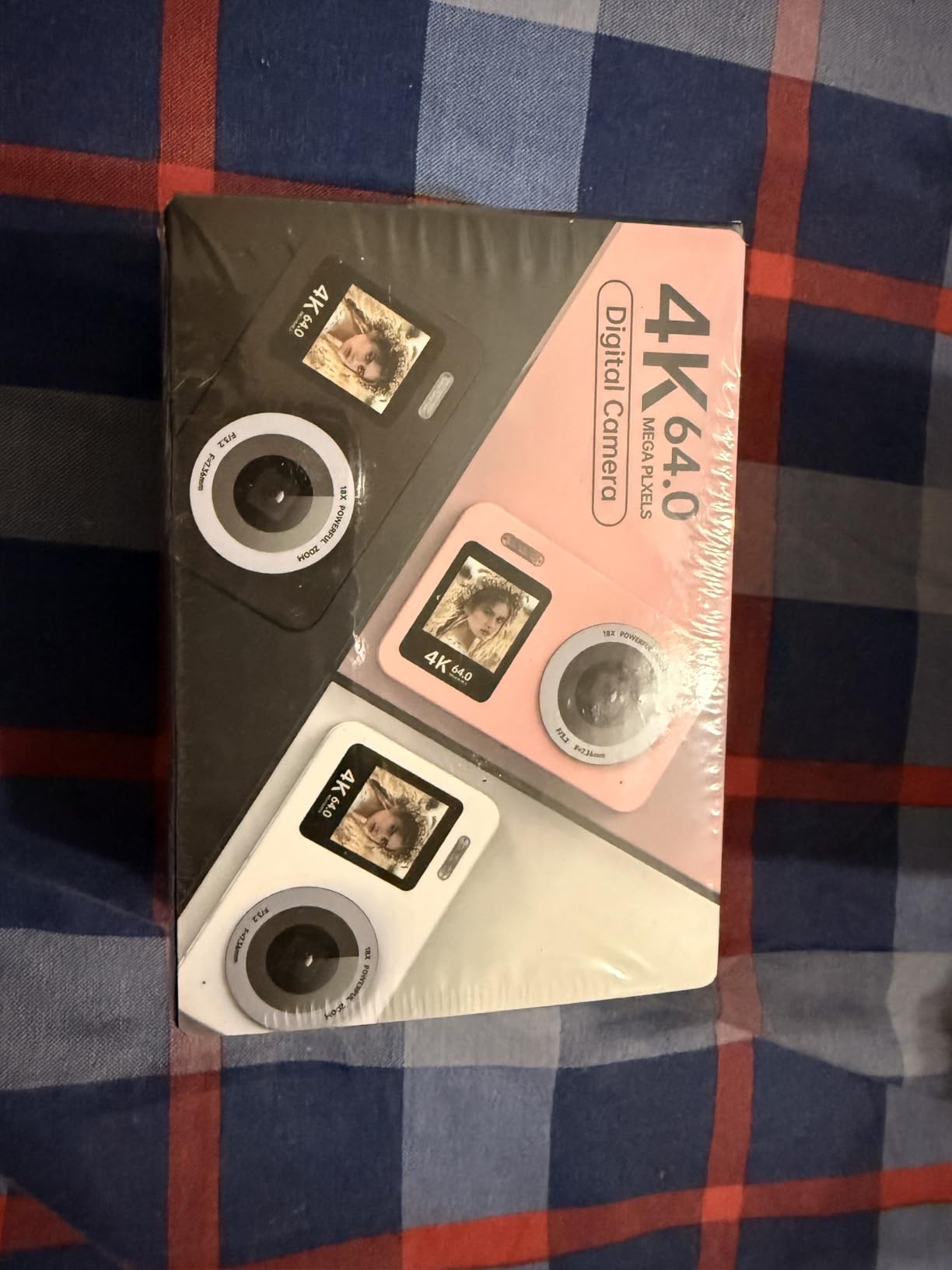 Digital Camera, 4K 64MP UHD Dual Screens Camera, 18X Zoom, Portable Small Point and Shoot Digital Cameras with 64GB TF Card, 2 Rechargeable Batteries for Kids, Teens, Adult, Selfies, Gifts- White customer photo 2