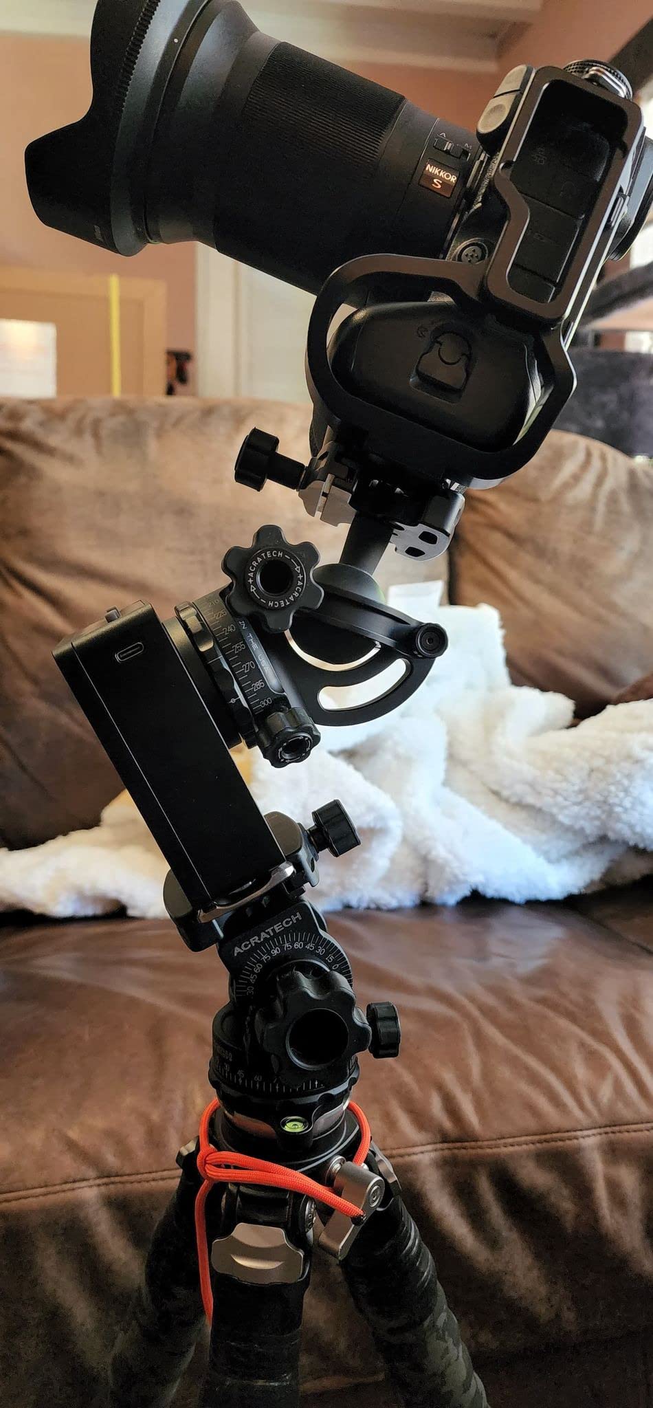 Ultimate Ballhead with Quick Release, / Detent Pin, with Left Sided Rubber Main, and Pan Knobs, Supports 25 lbs. customer photo 1