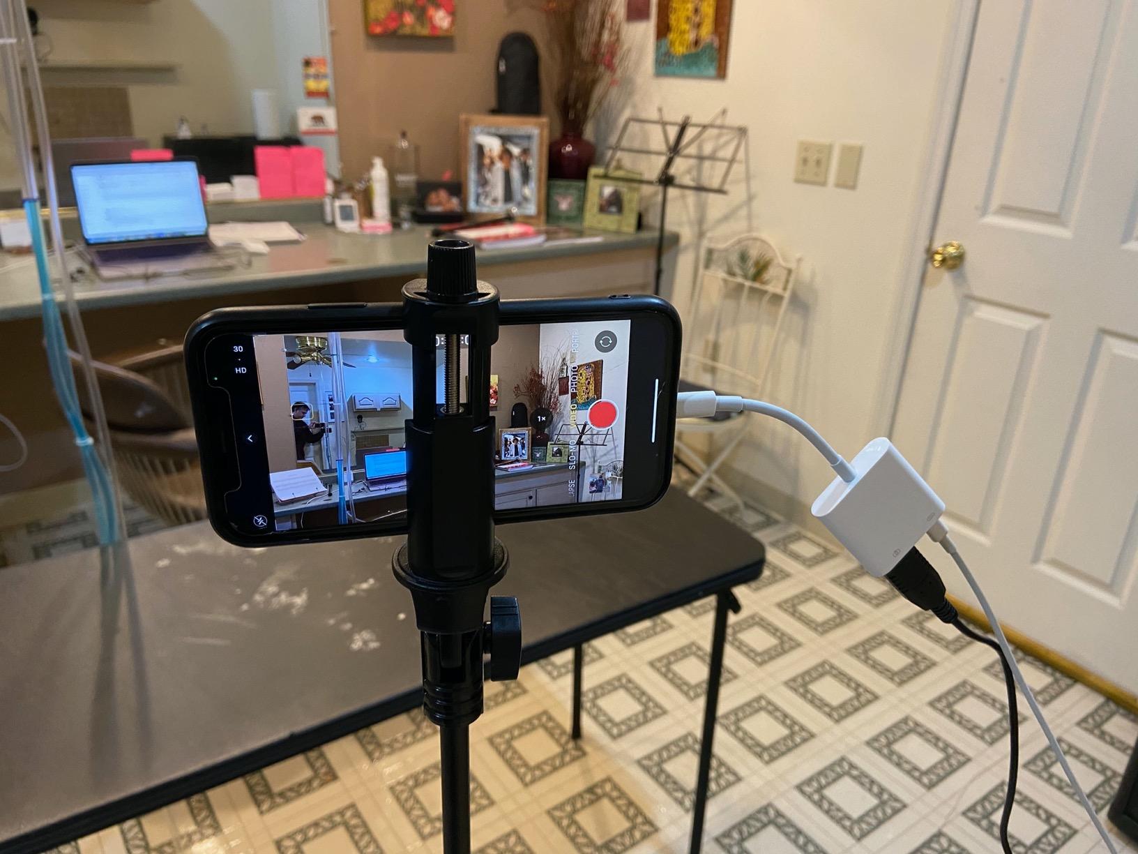 Zoom H2n Stereo/Surround-Sound Portable Recorder, 5 Built-In Microphones, X/Y, Mid-Side, Surround Sound, Ambisonics Mode, Records to SD Card, For Recording Music, Audio for Video, and Interviews customer photo 1