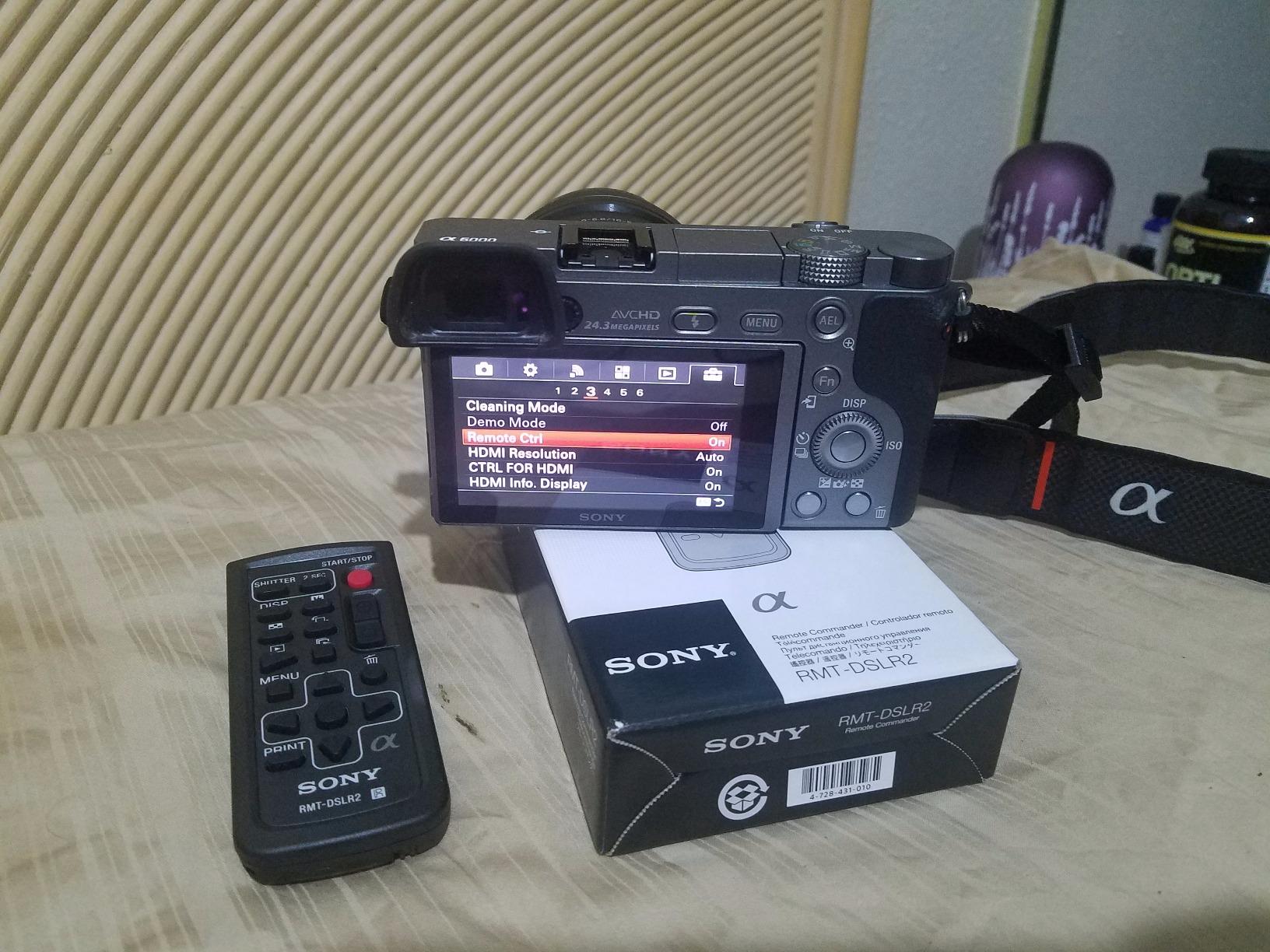 Sony RMTDSLR2 Wireless Remote for Alpha & NEX, (Black) customer photo 2