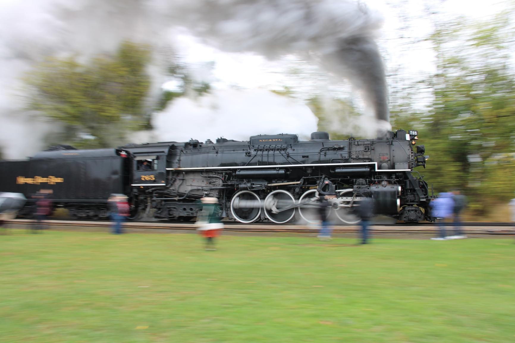 EF-S 18-55mm f/3.5-5.6 is II SLR Lens White Box customer photo 1