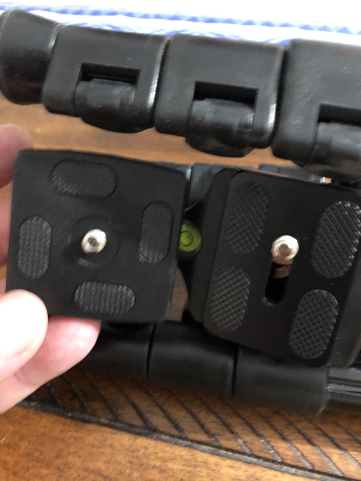 NEEWER Universal Arca Type Quick Release Plate All Metal with 1/4 Inch Screw Fits Standard Arca Type Clamp for Camera Tripod Ballhead (PU50 50mm) customer photo 2