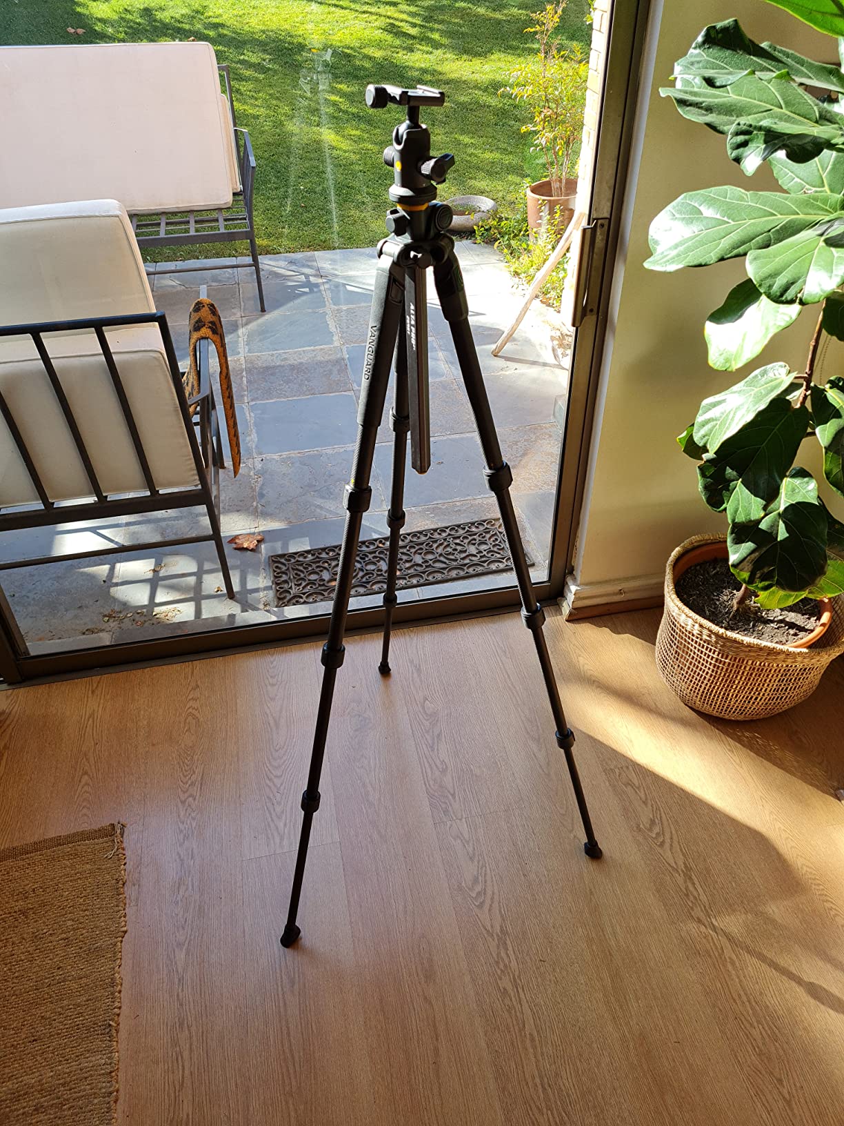 Alta Pro 2+ 264CT Carbon Fiber Tripod with Multi-Angle Center Column for Sony, Nikon, Canon DSLR Cameras customer photo 3