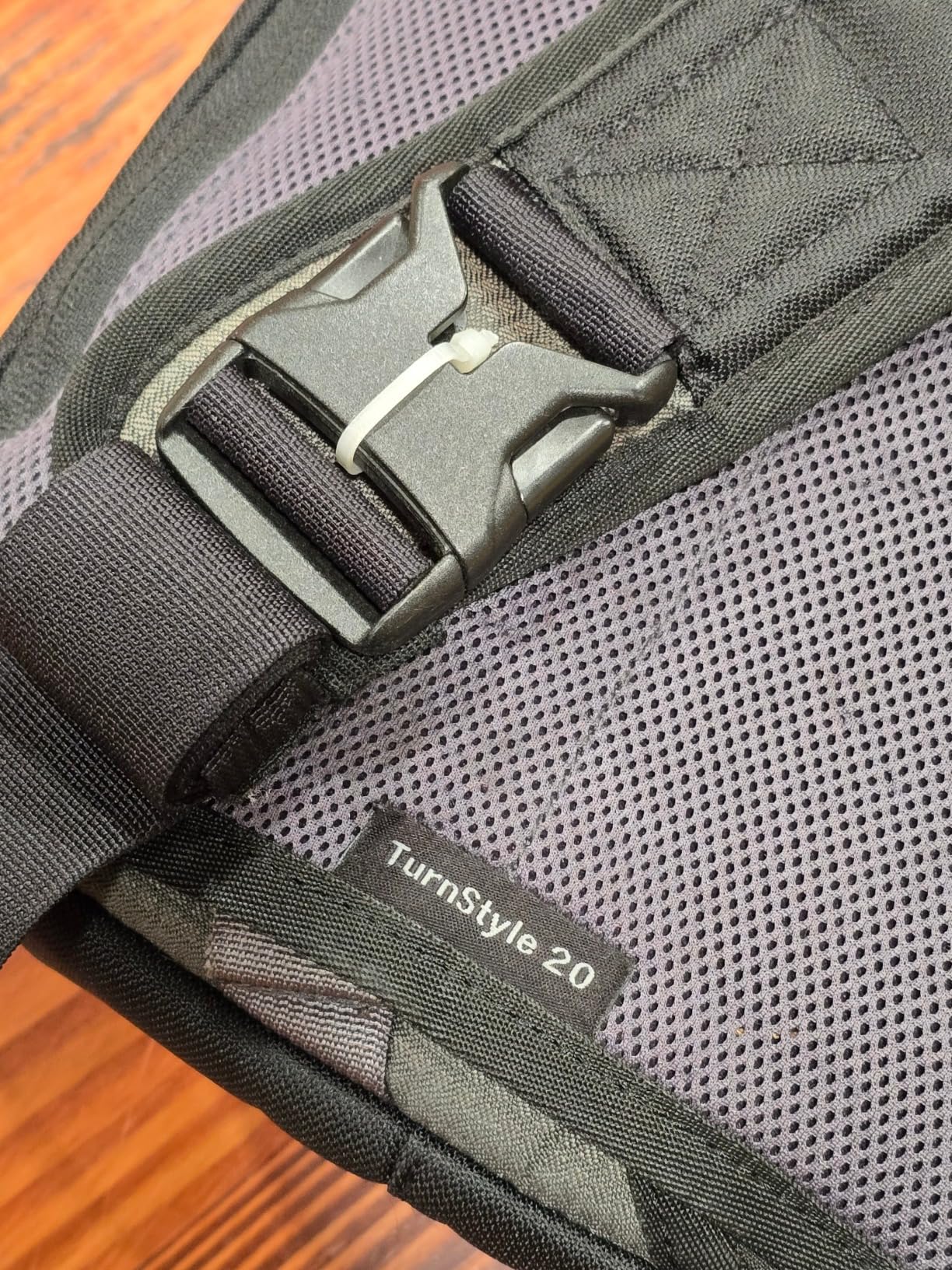 Think Tank Photo TurnStyle 5 V2.0 Sling Camera Bag for DSLR and Mirrorless Camera - Blue Indigo customer photo 2