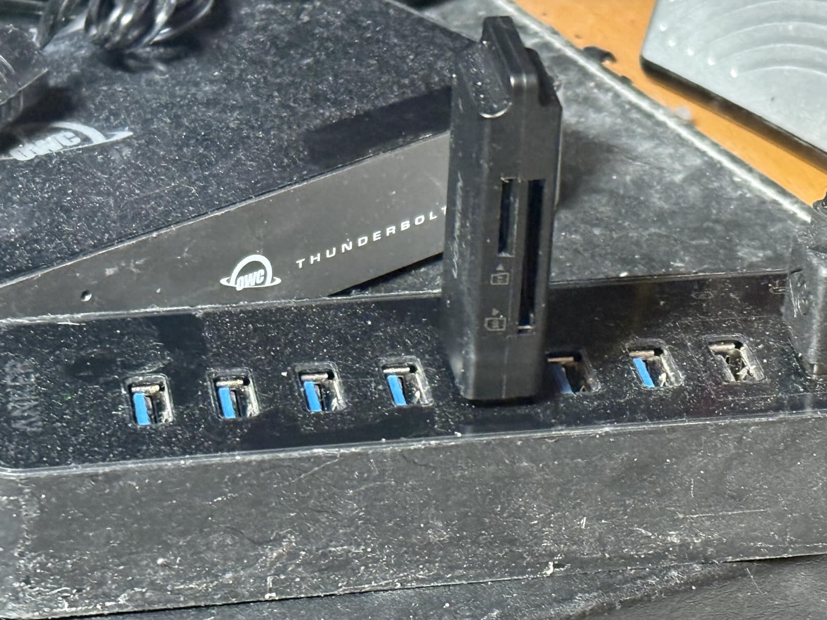 UGREEN SD Card Reader - Portable USB 3.0 Dual Slot Flash Memory Card Adapter Hub for SDXC, SDHC, MMC, RS-MMC, TF, Micro SDXC, Micro SDHC UHS-I for Mac, Windows, Linux, Chrome PC, Laptop customer photo 1