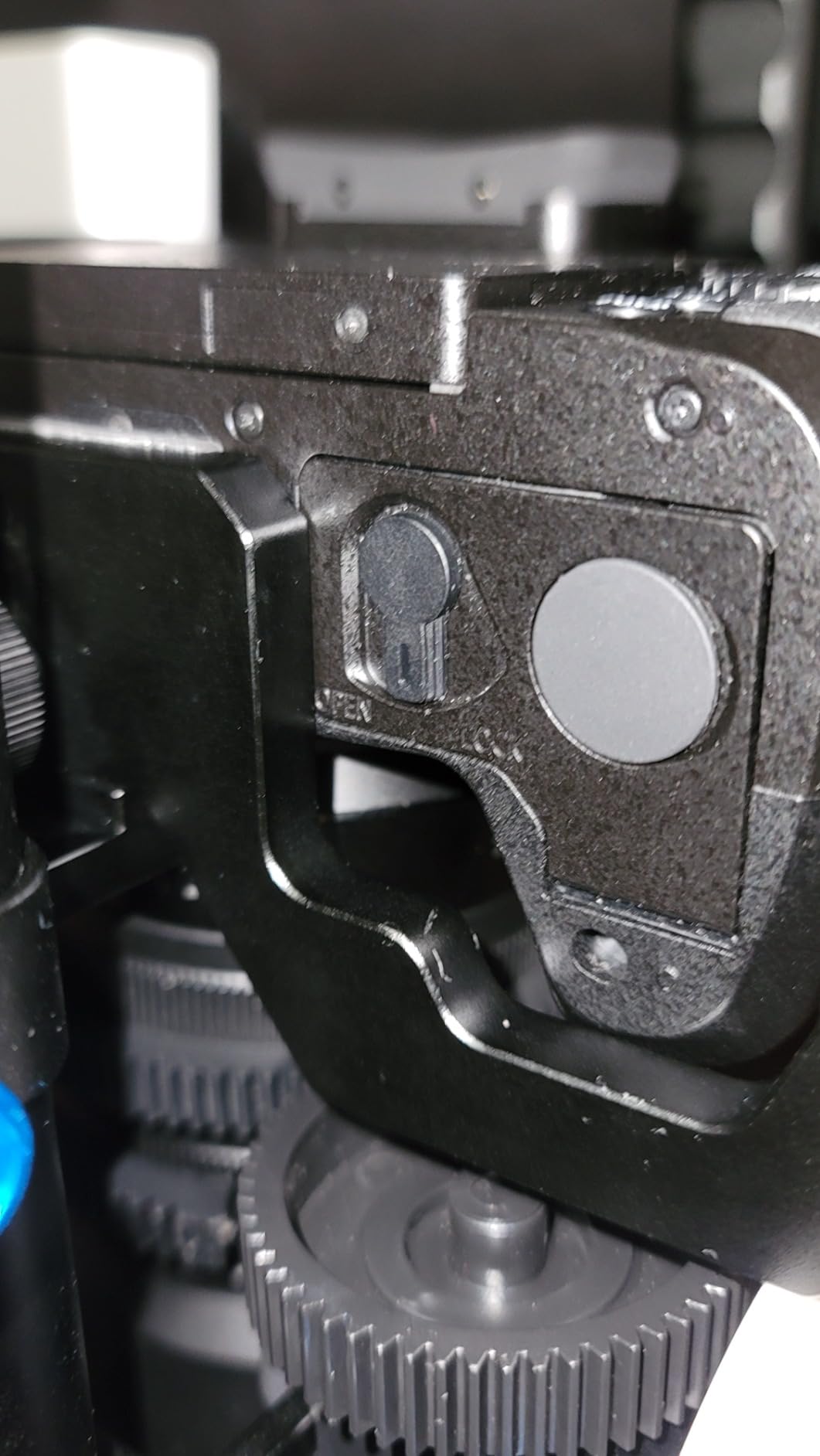 Andoer Camera Cage Kit C500 Aluminum Alloy Camera Camcorder Video Cage Rig Kit Film Making System with 15mm Rod Matte Box Follow Focus Handle Grip for Panasonic GH4 for Sony A7S/A7/A7R/A7RII/A7SII customer photo 2