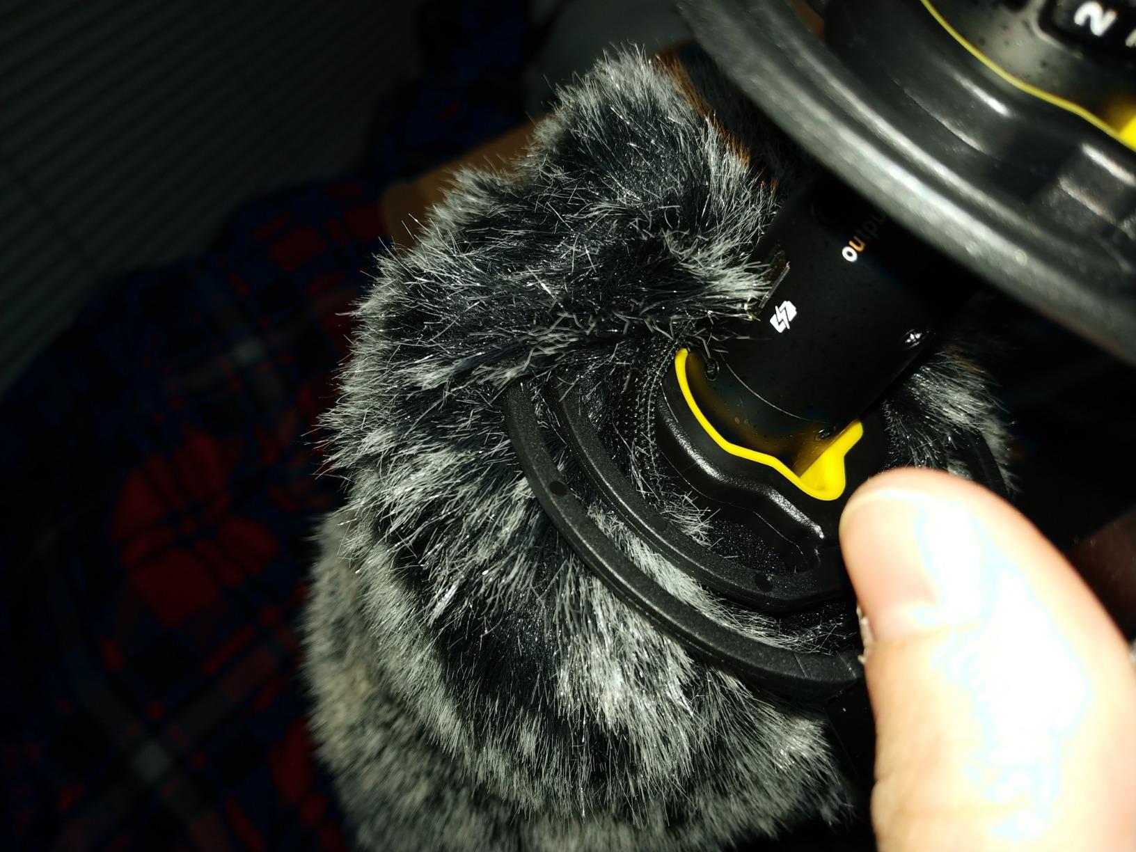 YOUSHARES Deadcat Windscreen for Rode VideoMic Pro Camera Microphone - Outdoor Wind Shield Mic Windshield Muff Fur Custom Fit for Rode VideoMic Pro Camera Mics customer photo 2
