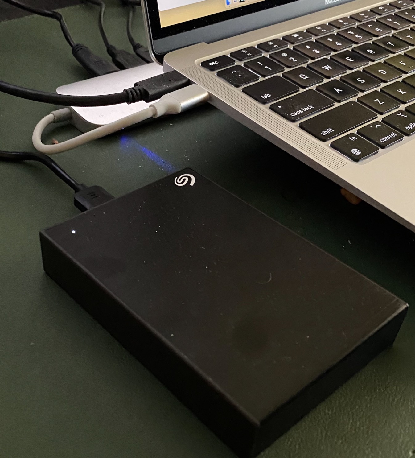 Backup Plus Portable 4TB External Hard Drive HDD - Black USB 3.0 for PC Laptop and Mac, 1 Year Myliocreate, 2 Months Adobe CC Photography, 2-year Rescue Service (STHP4000400) customer photo 1