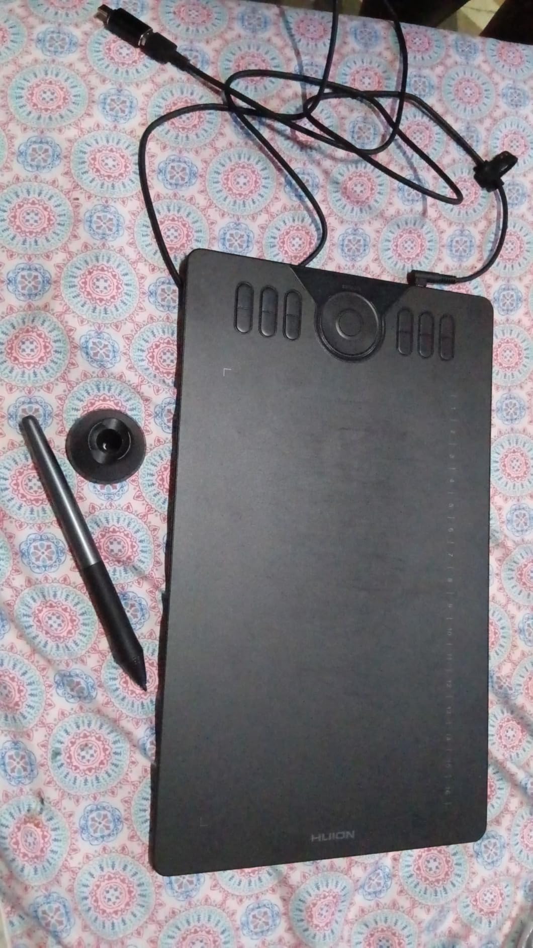 Drawing Tablet HUION HS64 Beginner Graphics OSU Tablet with Battery-Free Stylus 8192 Pressure Sensitive for Digital Art, Painting & Design, Compatible with Windows, Mac, Android & Linux customer photo 1