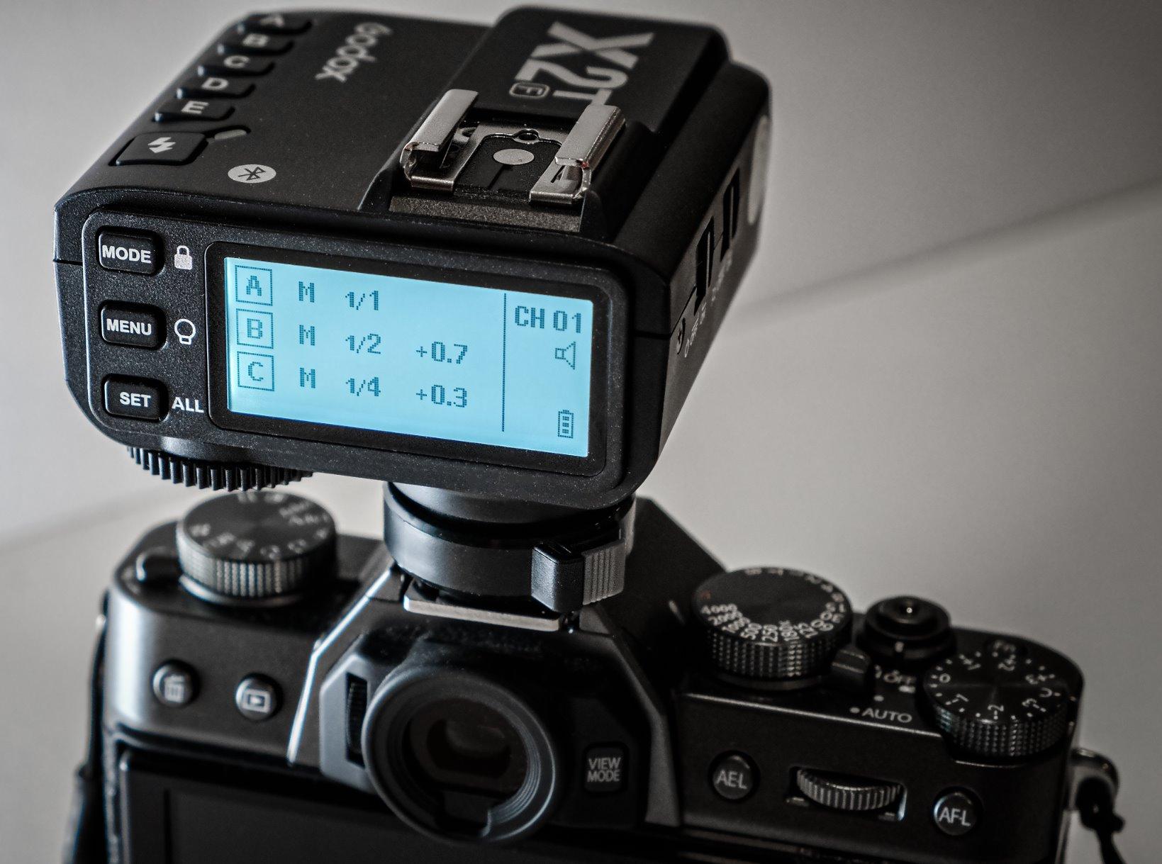 Godox X2T X2T-N Flash Trigger for Nikon, with 2.4G i-TTL HSS 1/8000s Group Function LCD Control Panel Firmware Update, GODOX X2 X2TN X2T N Wireless Flash Trigger Transmitter for Nikon Camera customer photo 1