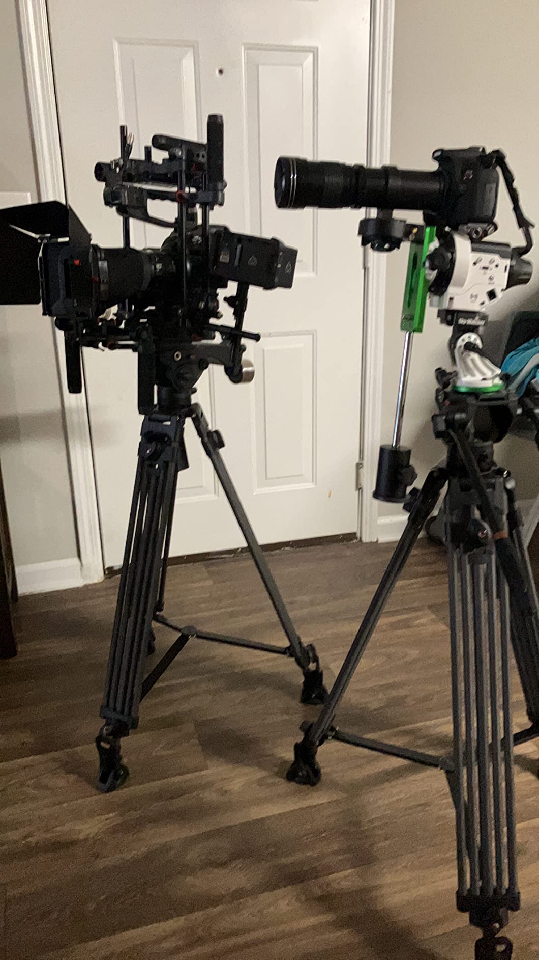 Cayer BV25LH Video Tripod System, 74 inch Carbon Fiber Professional Heavy Duty Camera Tripod Kit, Twin Tube Tripod Leg with Fluid Drag Head, 2 Pan Bar Handles, Max Loading 17.6LB customer photo 1