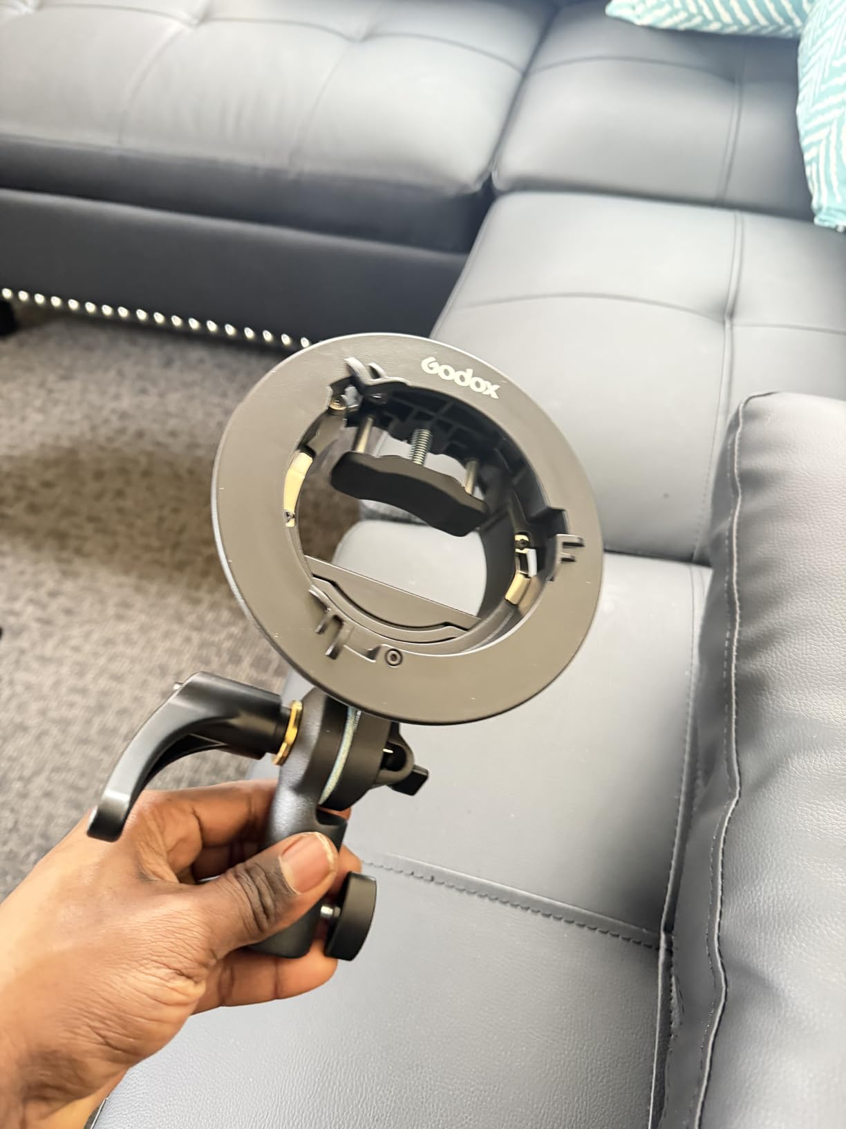 Godox S2 Speedlite Bracket for Bowens Mount, S-Type Holder Updated Version for Godox AD200Pro AD200 V1 V860II V860III V850II TT685II TT600 TT520II TT350 Speedlite Flash, Snoot Softbox with USB Light customer photo 1