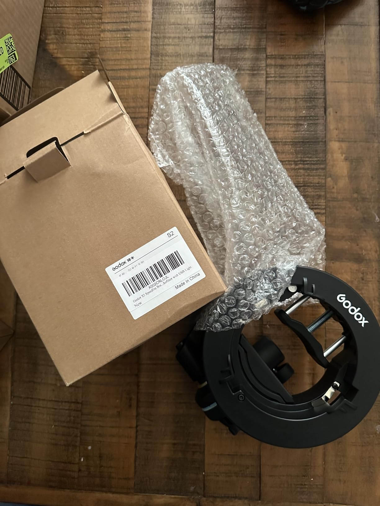 Godox S2 Speedlite Bracket for Bowens Mount, S-Type Holder Updated Version for Godox AD200Pro AD200 V1 V860II V860III V850II TT685II TT600 TT520II TT350 Speedlite Flash, Snoot Softbox with USB Light customer photo 2