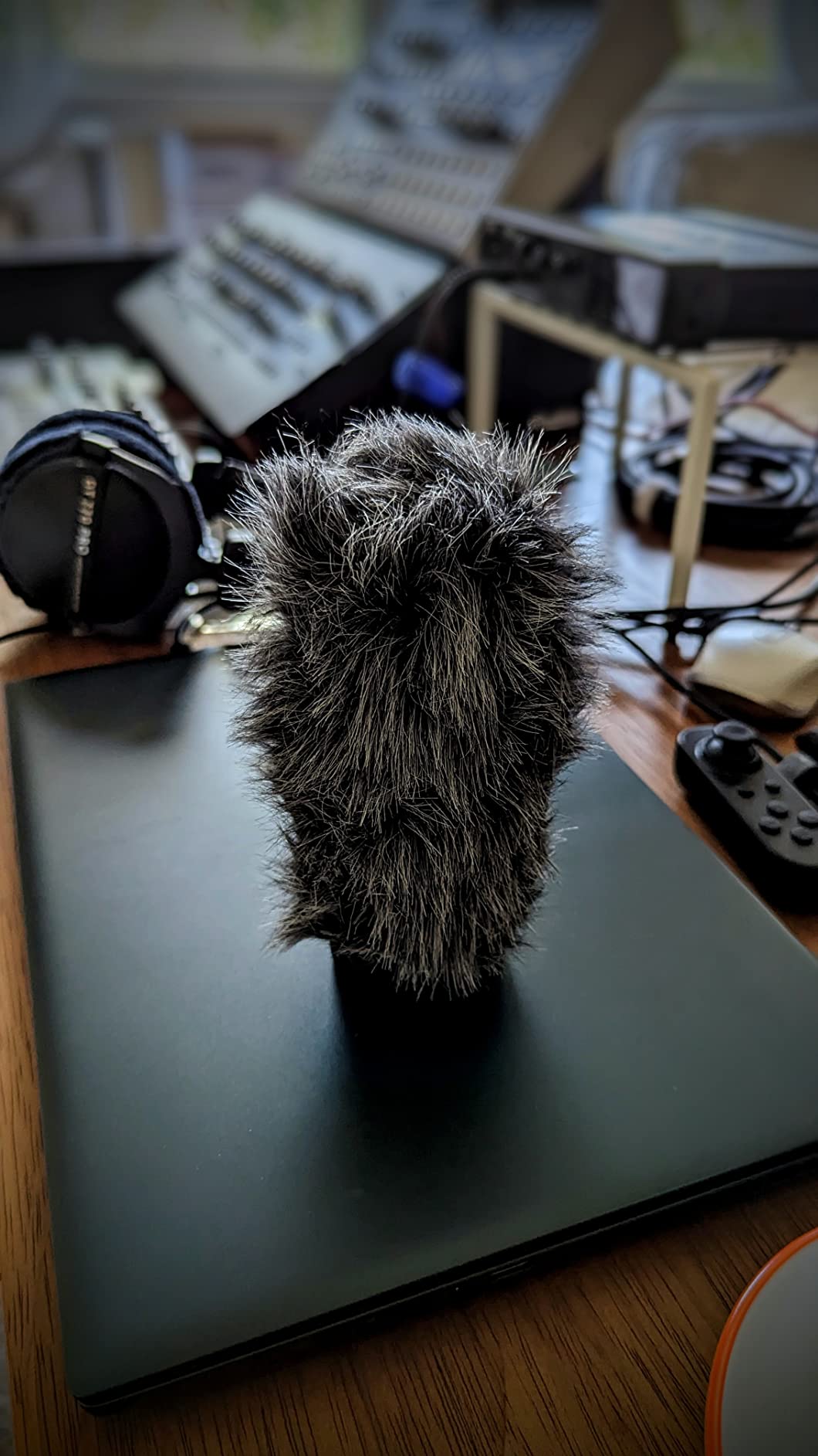 YOUSHARES NTG3 Microphone Windscreen - Deadcat/Windmuff for Rode NTG-3, Sennheiser MKH416 Shotgun Mic, Wind Shield Up to 7.1