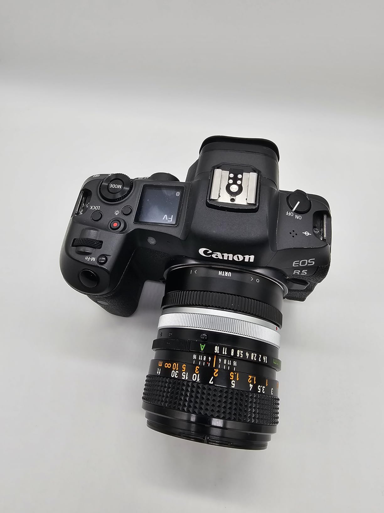 Urth Lens Mount Adapter: Compatible with Canon FD Lens to Canon RF Camera Body customer photo 1