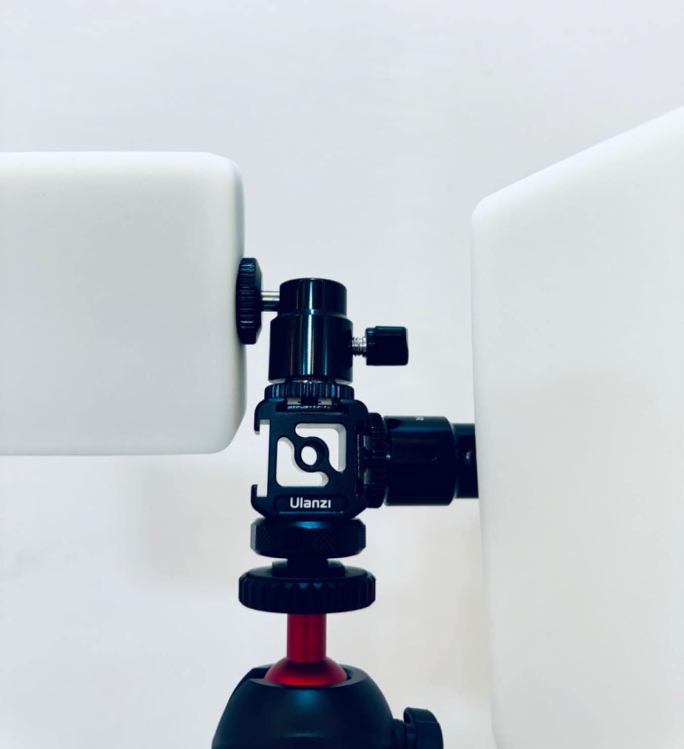 ULANZI PT-12 Triple Cold Shoe Mounts Plate Microphone Led Video Light Extension Bracket Microphone Stand Rig Bracket customer photo 2