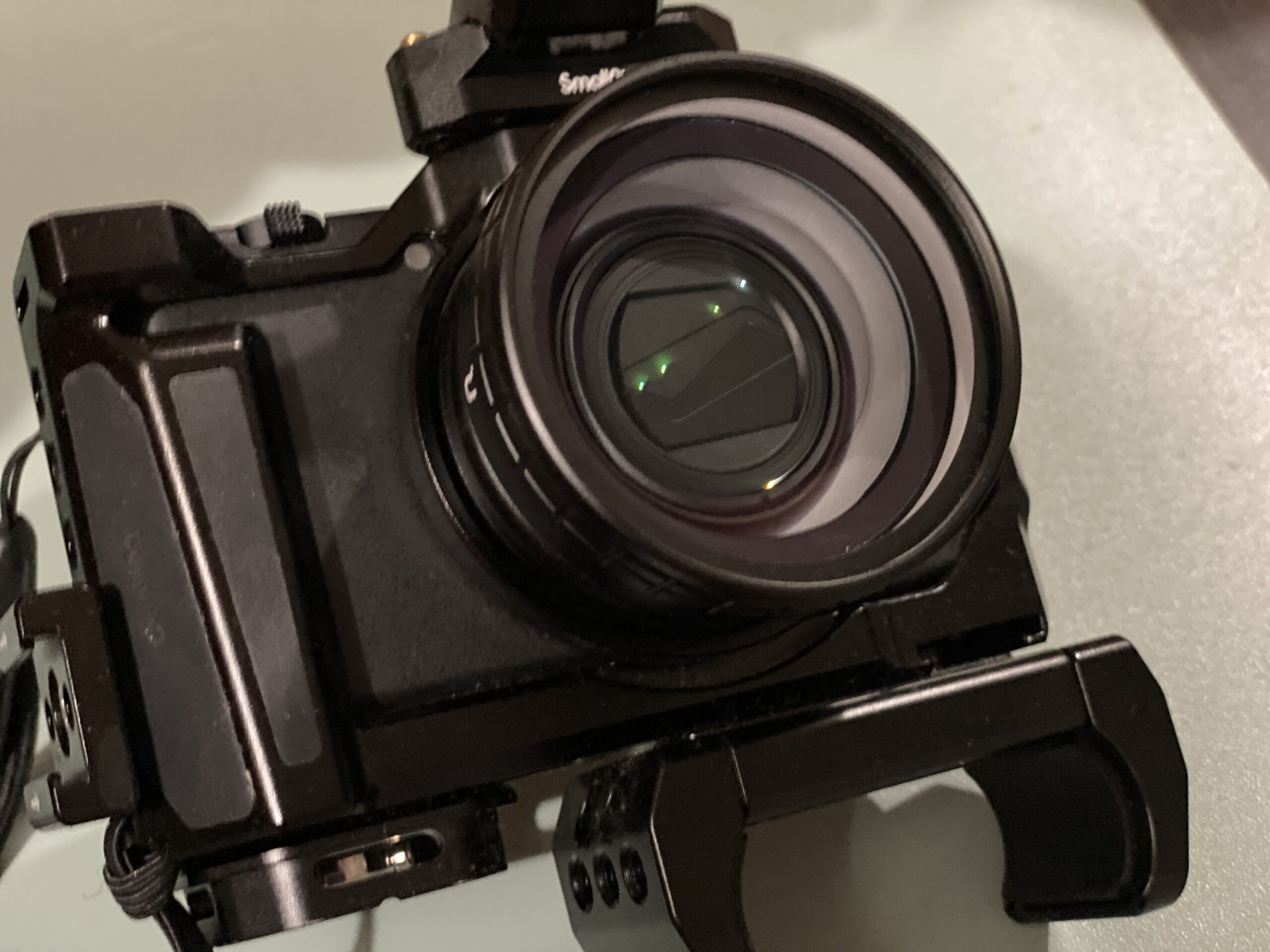 ULANZI Creative ZV-1 Wide Angle/Macro Additional Lens 52mm Diameter Compatible with Sony ZV-1 Camera ONLY, 2 in 1 Extra Lens Attachment with Strong Adhesive-Back Adapter Ring Mount, WL-1 customer photo 2