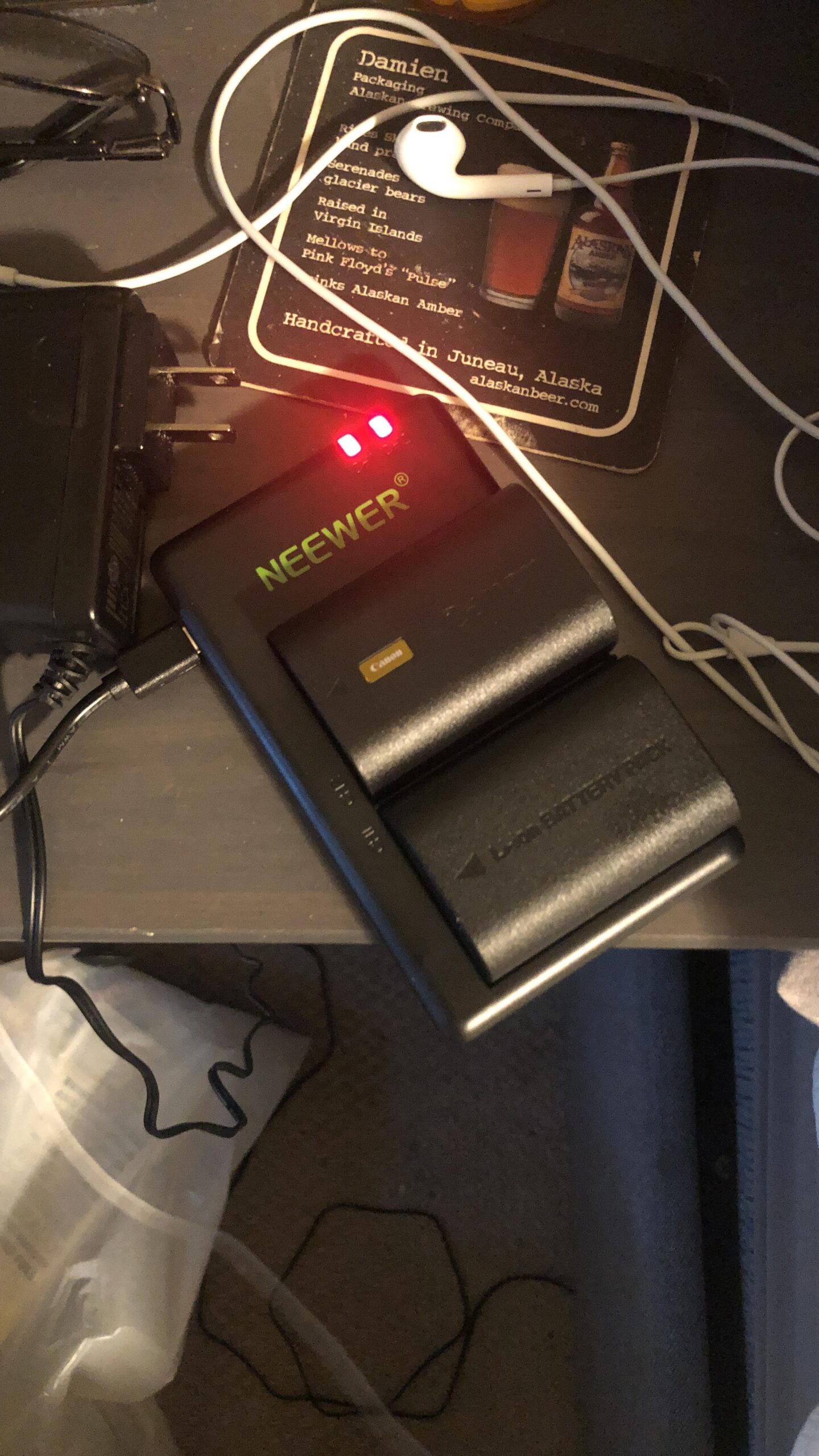 NEEWER 2-Pack LP-E6NH Replacement Battery and Dual USB Charger Set customer photo 1