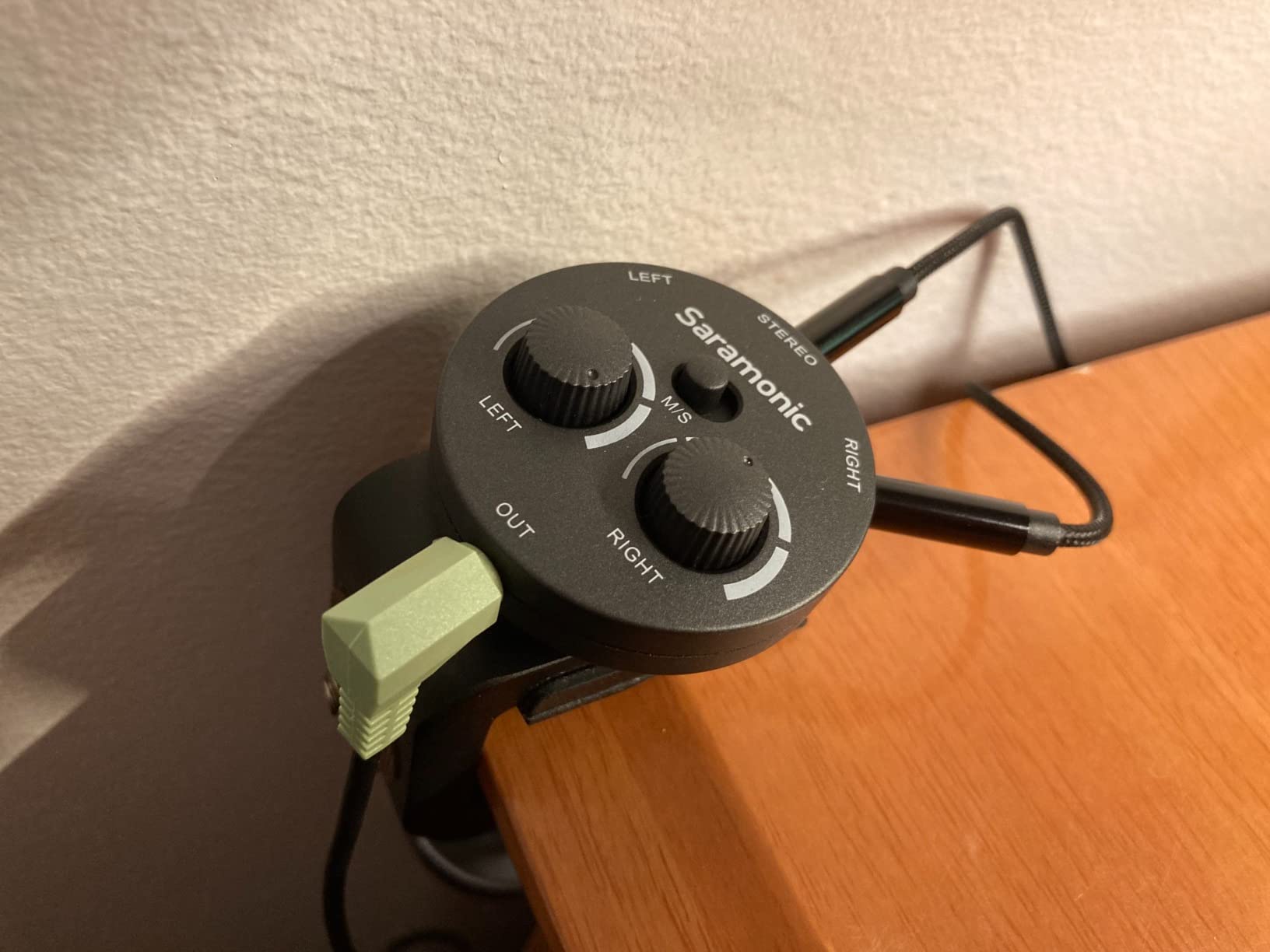 Saramonic Miniature 2-Channel 3.5mm Microphone & Audio Mixer with TRS & TRRS Output Cables for Cameras, Smartphones, Computers & More (AX1) customer photo 1