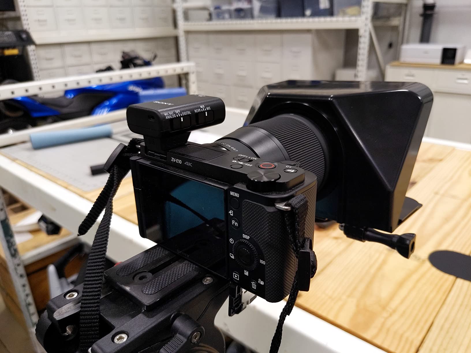 Sony Digital Bluetooth Wireless Microphone ECMW2BT (Black), Small customer photo 1