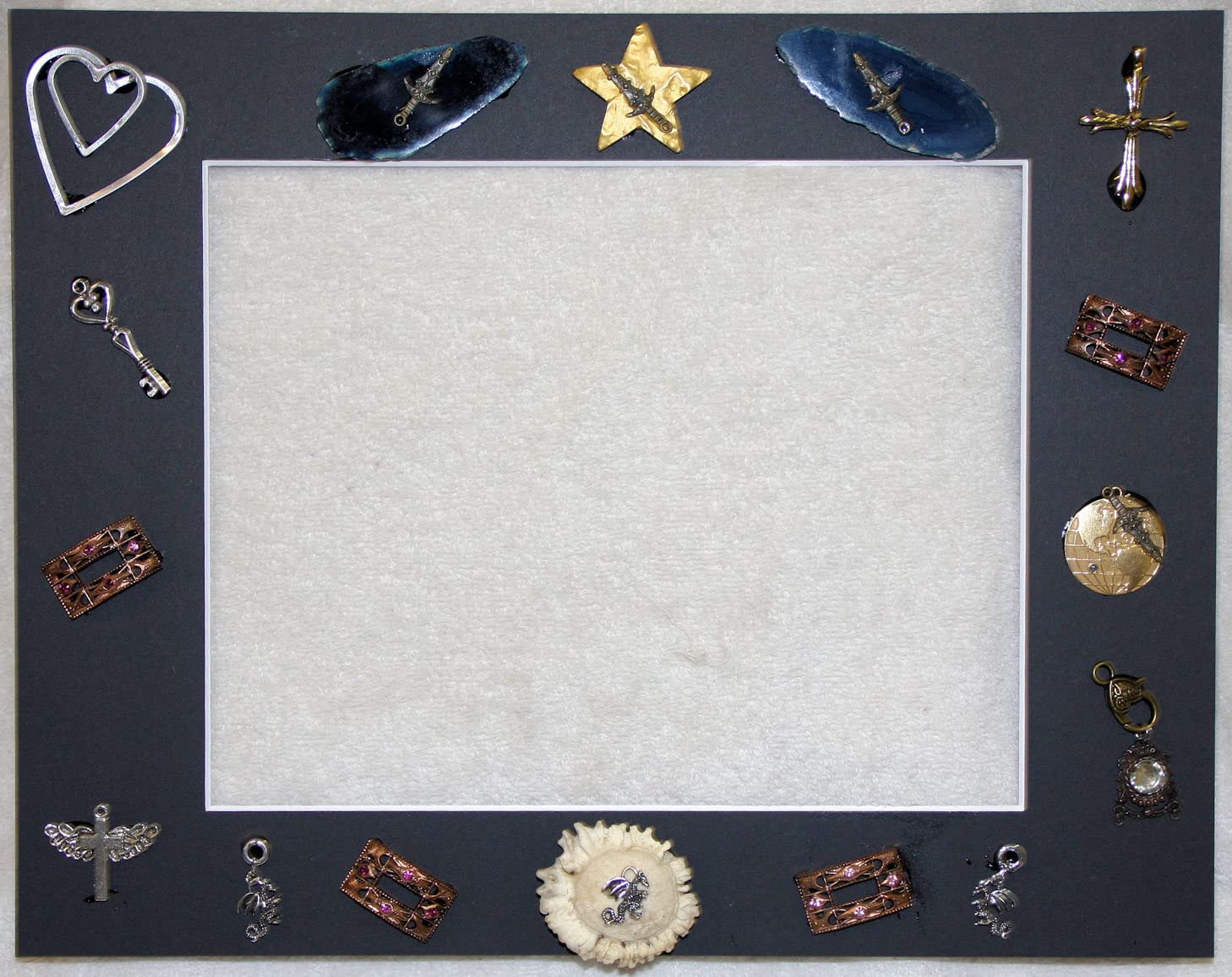 Acid Free 25 Pack 11x14 Pre-Cut Mat Board Show Kit for 8x10 Photos, Prints or Artworks, 25 Core Bevel Cut Matts and 25 Backing Boards and 25 Crystal Plastic Bags, Black customer photo 2