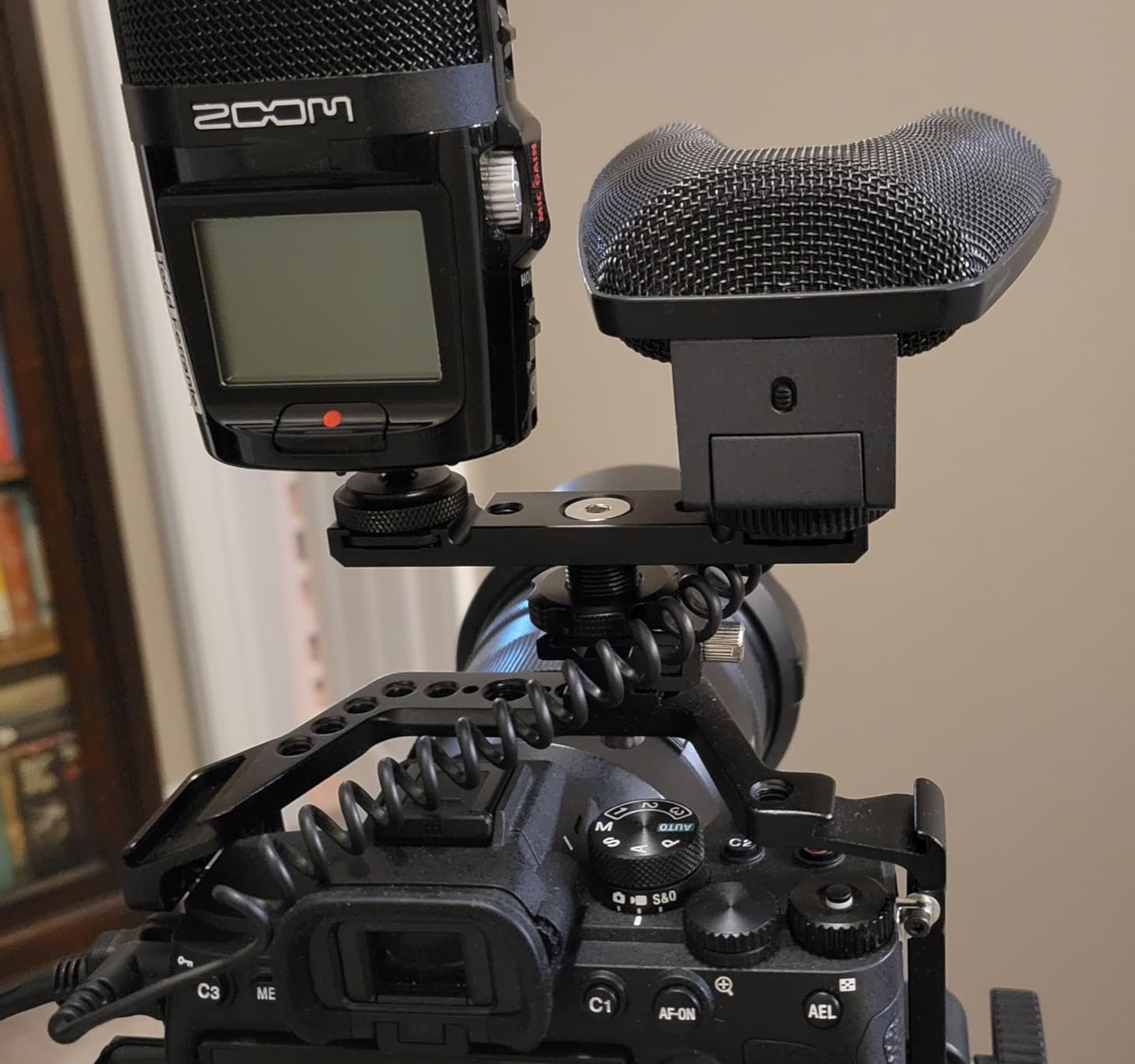 Dual Cold Shoe Mount Bracket, Dual Cold Shoe Mount Plate Adapter, Dual Hot Shoe Extension Bar for Nikon Canon Sony DSLR Camera Flash LED Video Light Microphone customer photo 1