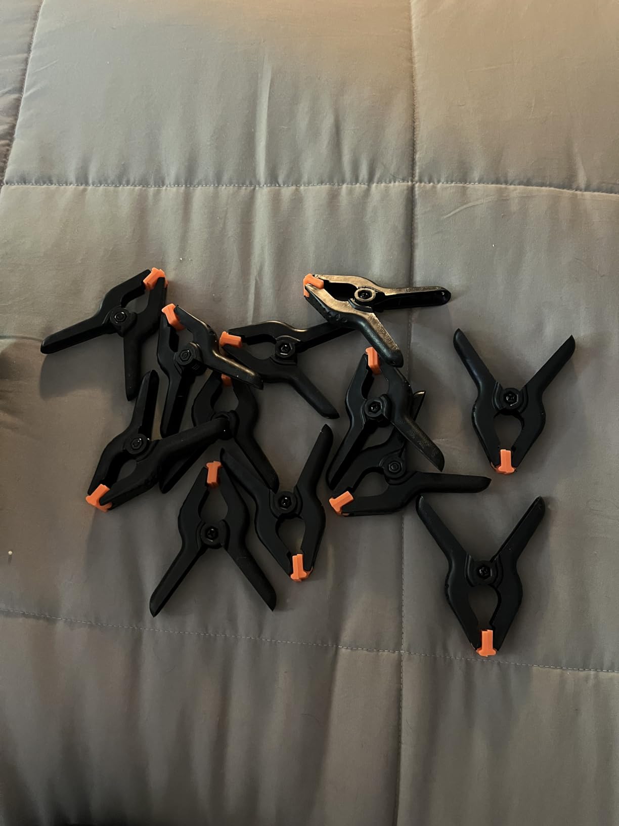 12 Pack Plastic Spring Clamps, 3.5inch Small Heavy Duty Clips for Crafts, Backdrop Stand, Woodworking, Photography Studios (Black) customer photo 1