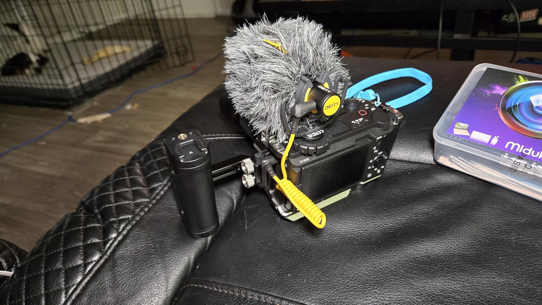 Deity V-Mic D4 Mini Video Microphone 20mph Wind Rating, Runs of 1-5V from Cameras, Phones, and Audio Recorders customer photo 1