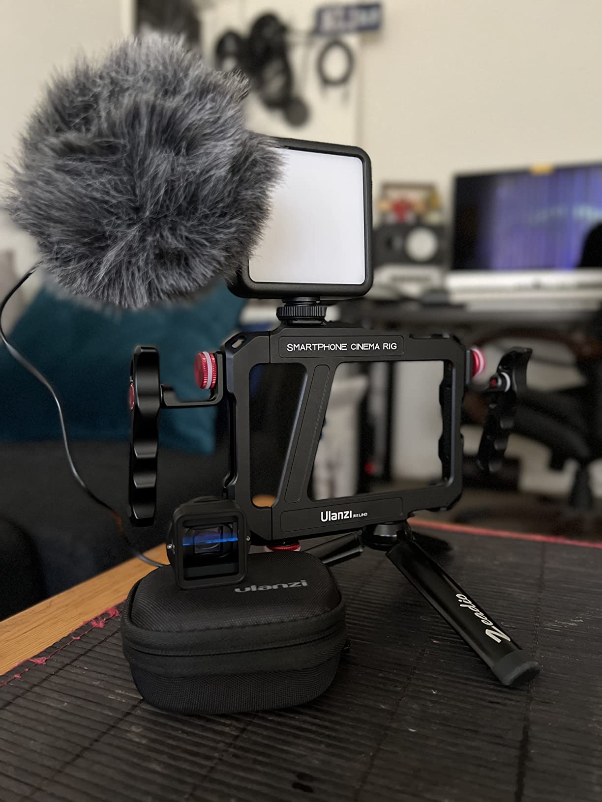 ULANZI Smartphone Video Rig with Handle, LINO Filmmaking Case Aluminum Alloy Phone Video Stabilizer Grip Tripod Mount for Video Maker Videographer with Cold Shoe for iPhone 16 15 Mini Pro Max 8 Plus customer photo 1