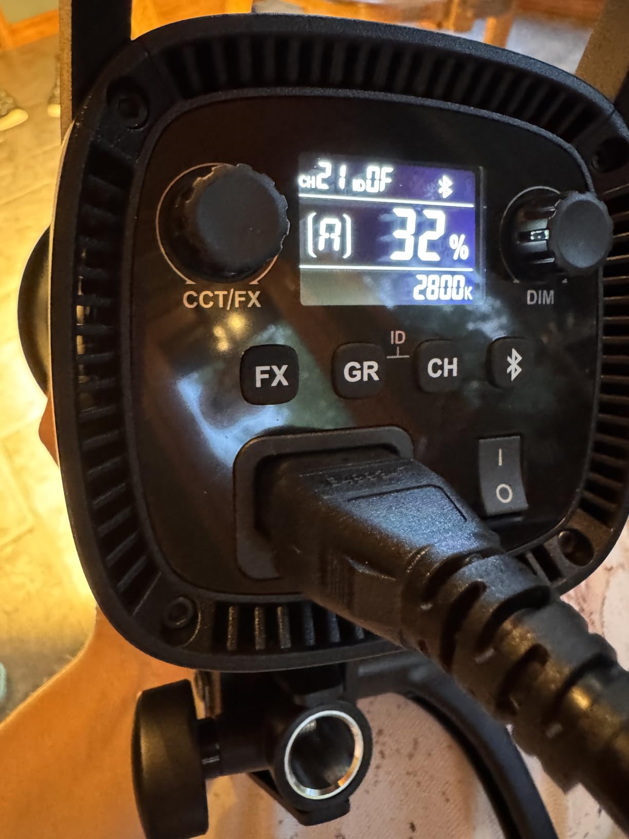 Godox SL100BI Compact LED Video Light with Bowens Mount 100Ws 32100Lux@1M 2.4GHz Wireless 2800K-6500K CRI:96+ TLCI:97+ 11FX Effects 0-100% dimming App Control for Video Recording YouTube Shooting customer photo 2