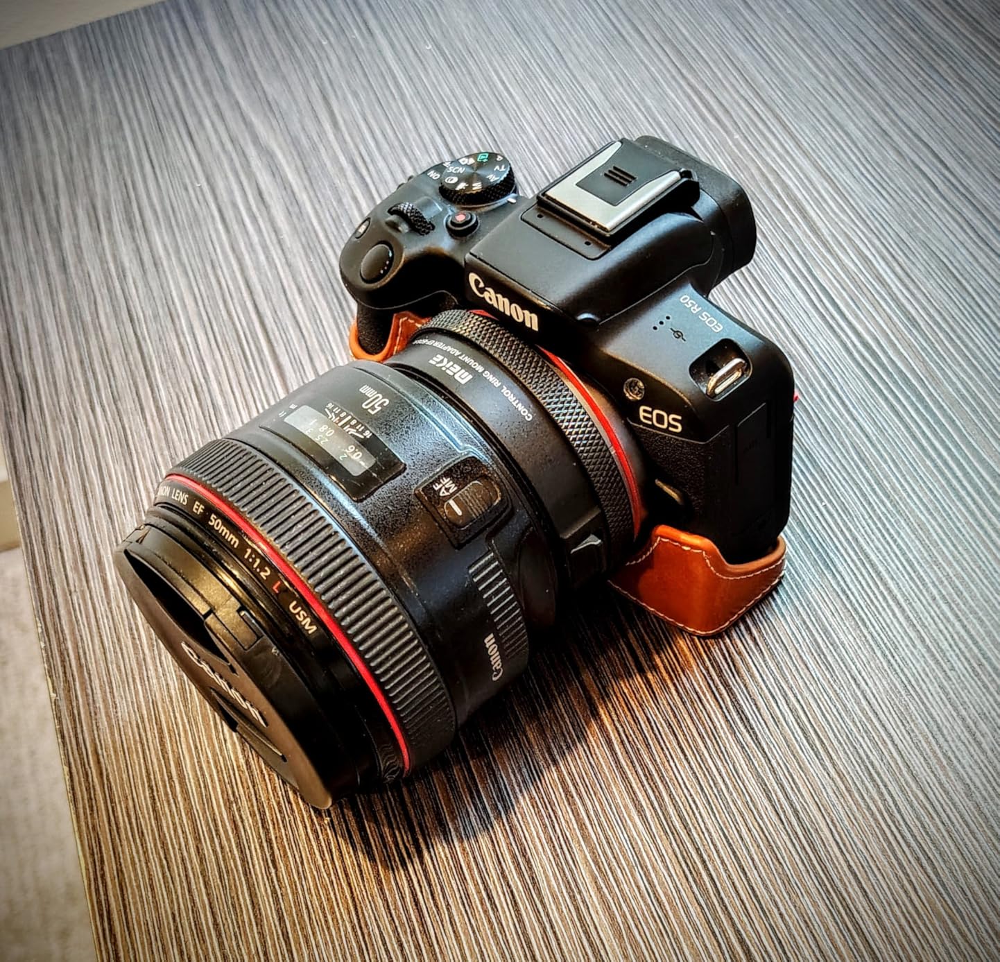 Meike MK-EFTR-B for Canon EF/EF-S Lens to RF Mount Cameras Auto-Focus Lens Adapter with Control Ring customer photo 1