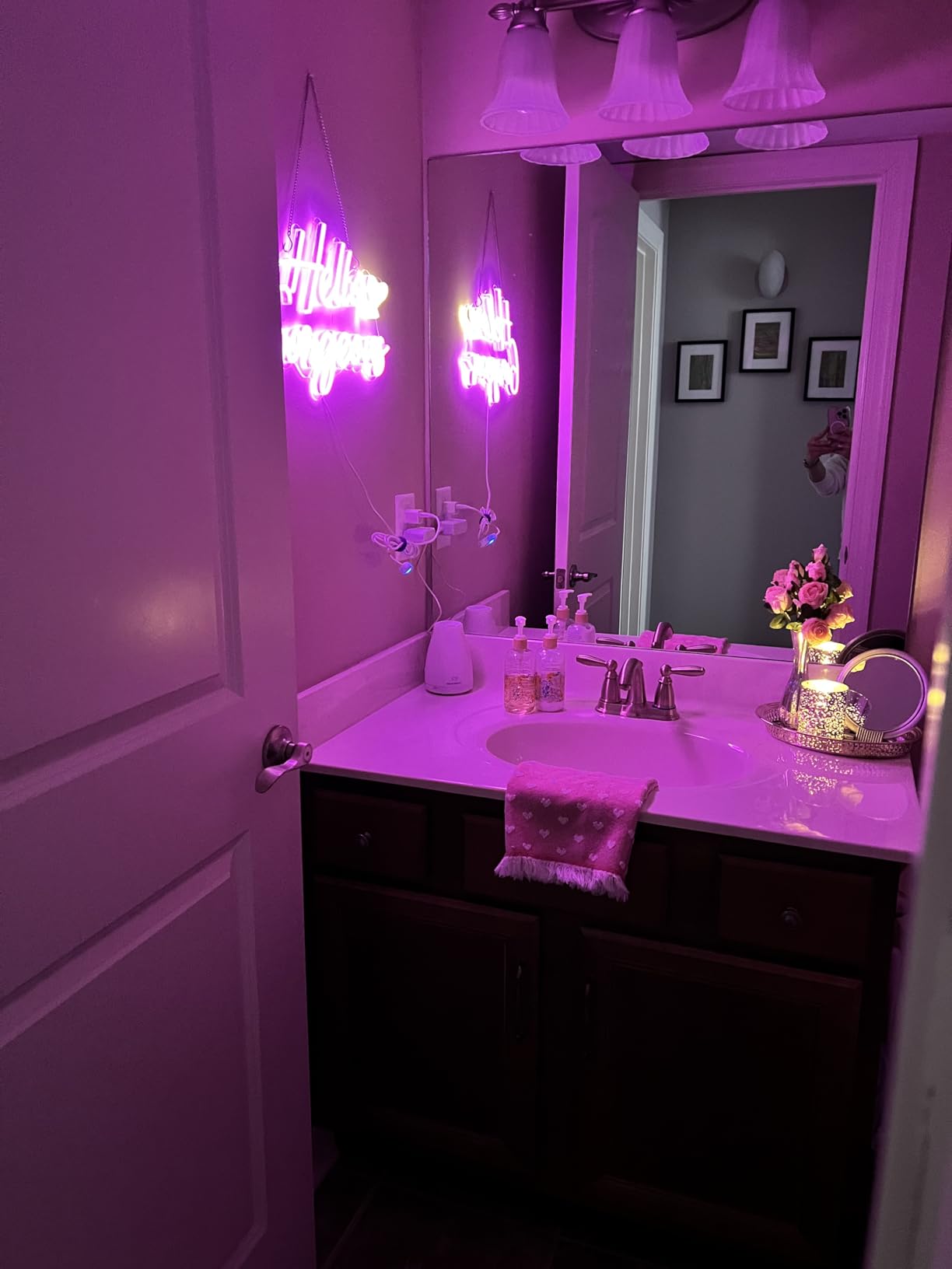 Hello Gorgeous Neon Sign Hello Beautiful Pink LED Neon Lights for Home Wedding Birthday Backdrop Bacelorette Party With Dimmable Switch(5V,16.5X10.6inches) customer photo 1