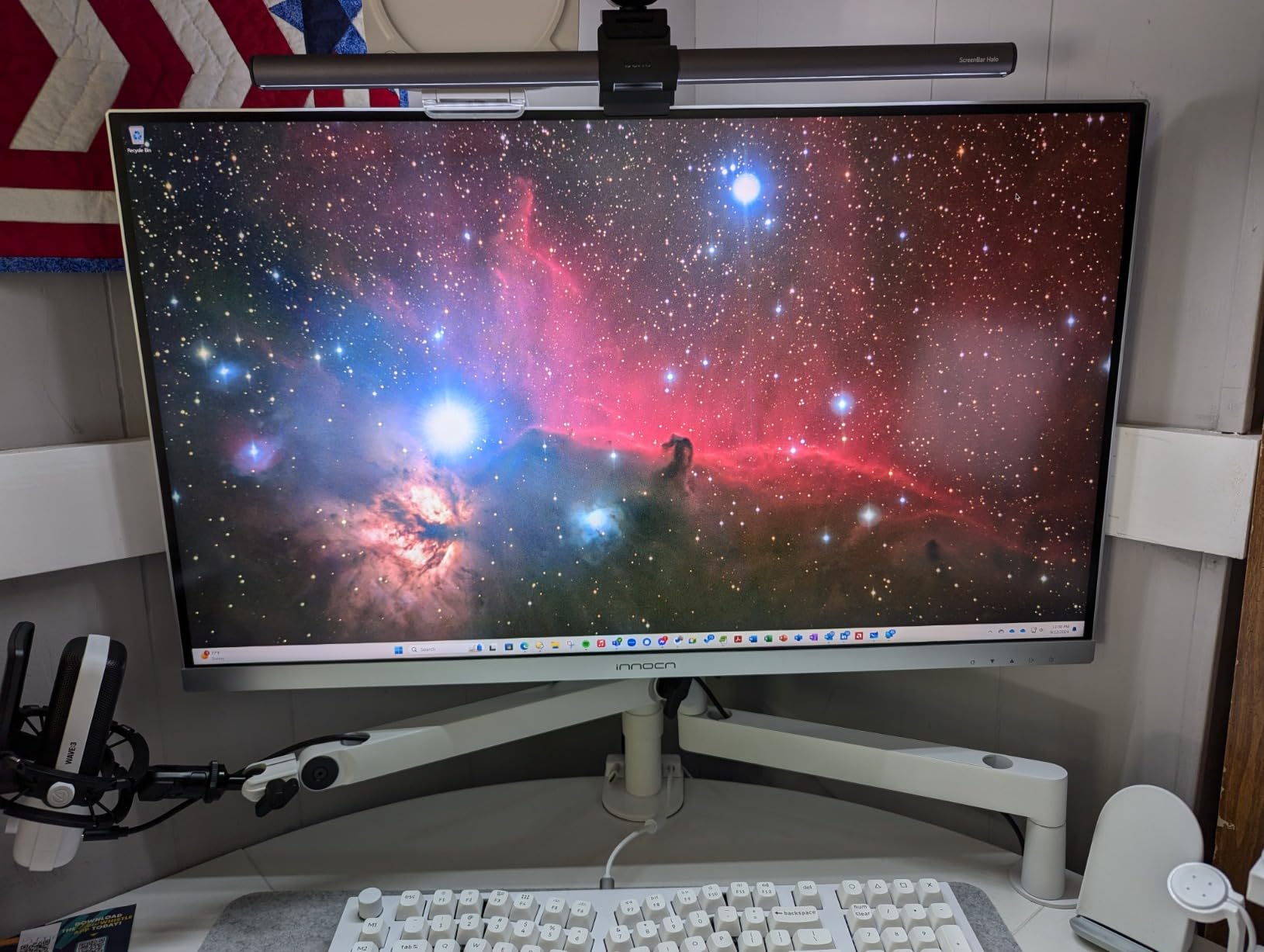 INNOCN 32 inch Mini LED 4K UHD 3840 x 2160 Computer Gaming Monitor 144Hz 1ms IPS HDR1000 HDMI 2.1 Monitor, 99% DCI-P3, USB Type-C Connectivity, Pivot/Height Adjustable Stand - 32M2V customer photo 1