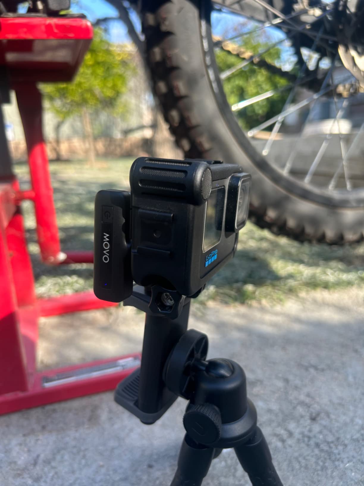 Mini-Duo Wireless Microphones for Cameras, Wireless Camera Mini Mic - 3.5mm Lapel Microhone for Sony, Canon, and Nikon DSLR - 2.4Ghz Transmitter customer photo 2