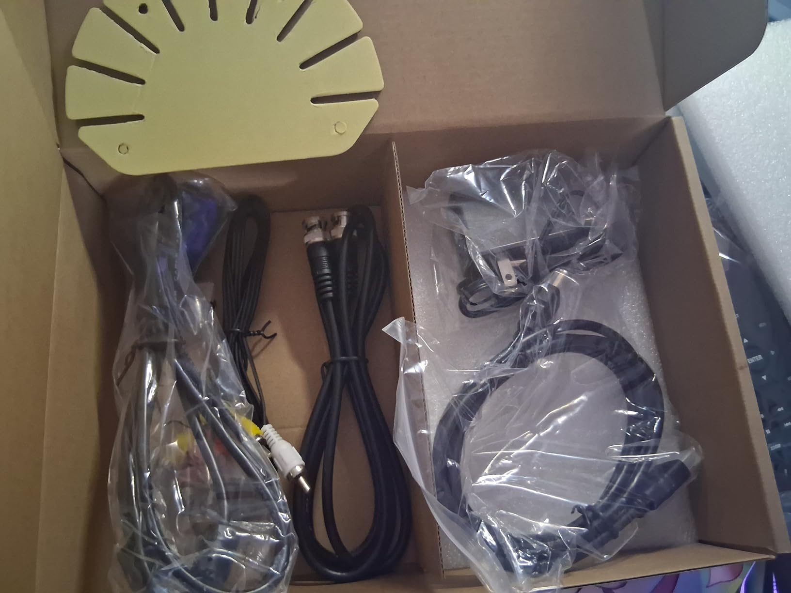 Eyoyo Mini Monitor 7 Inch Small HDMI Monitor 1024x600 IPS Screen Display HDMI AV VGA BNC USB Input for NVR CCTV Security Camera Computer PC Laptop Video Switcher Raspbery Pi customer photo 2