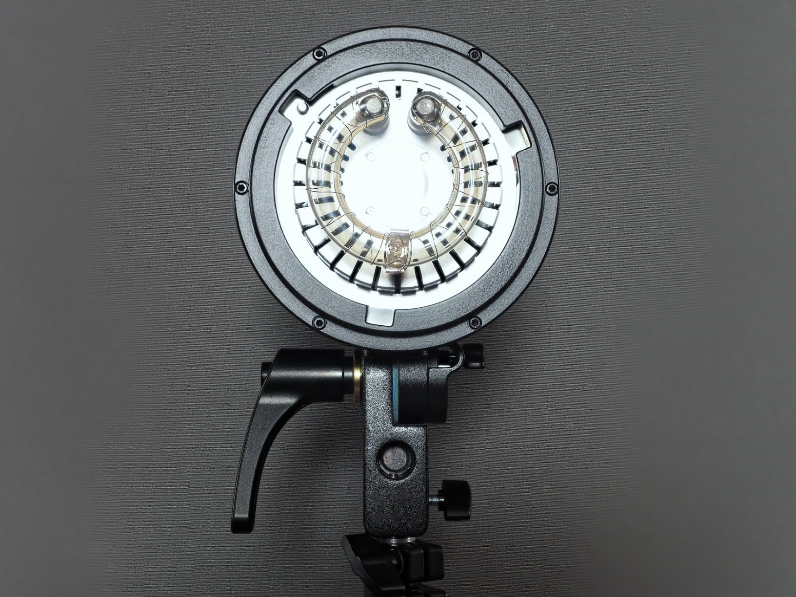 Godox DP1000III-V Upgraded Studio Flash Light 1000Ws Power GN140 5600±200K Strobe Lighting Built-in 2.4G Wireless X System Bowens Mount Photography Flashes for Wedding Fashion Advertising Photography customer photo 2
