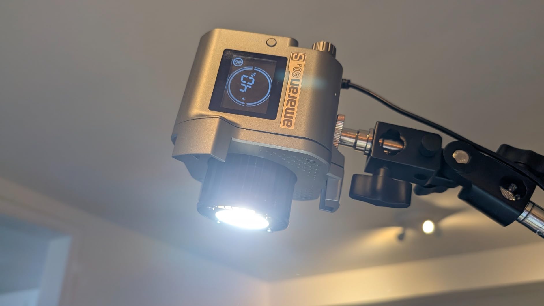 Aputure amaran 60dS Video Lighting, 65W Bowens Mount LED Video Light, App Control, DC/AC Power Supply customer photo 2