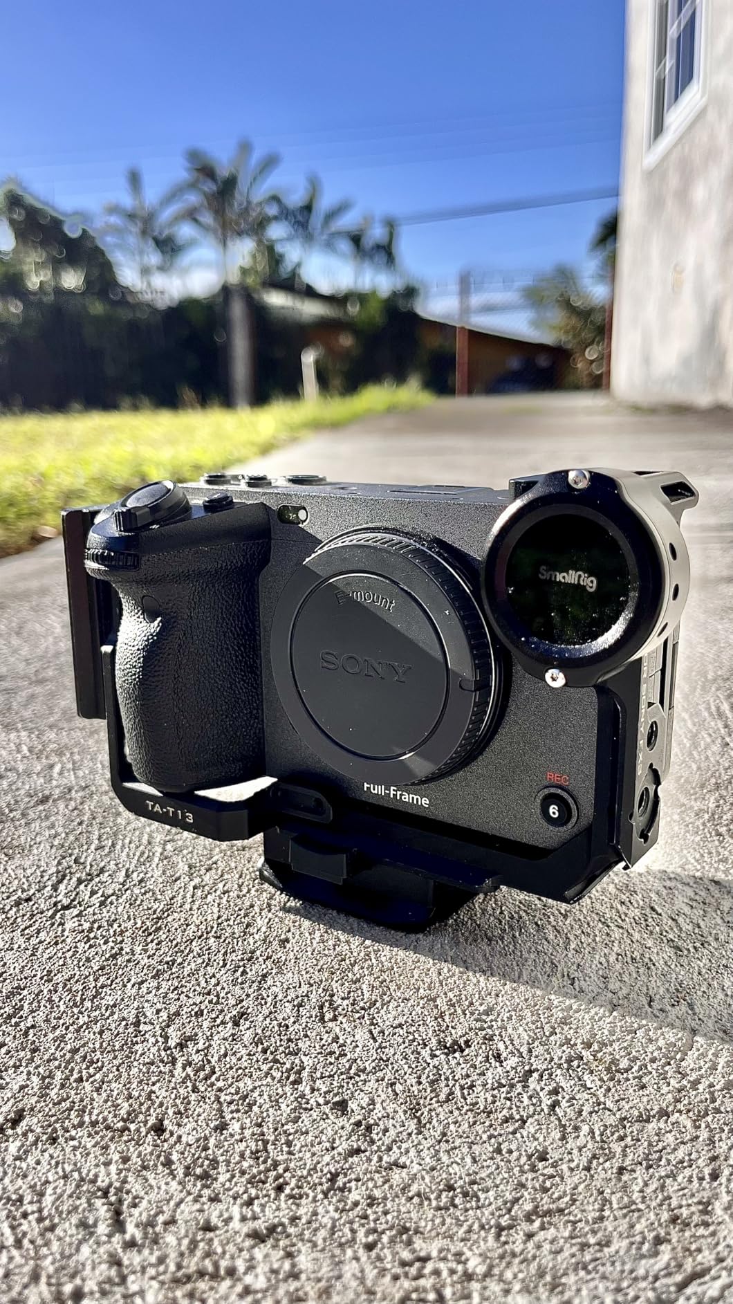SMALLRIG Cage for AirTag with Dual 1/4
