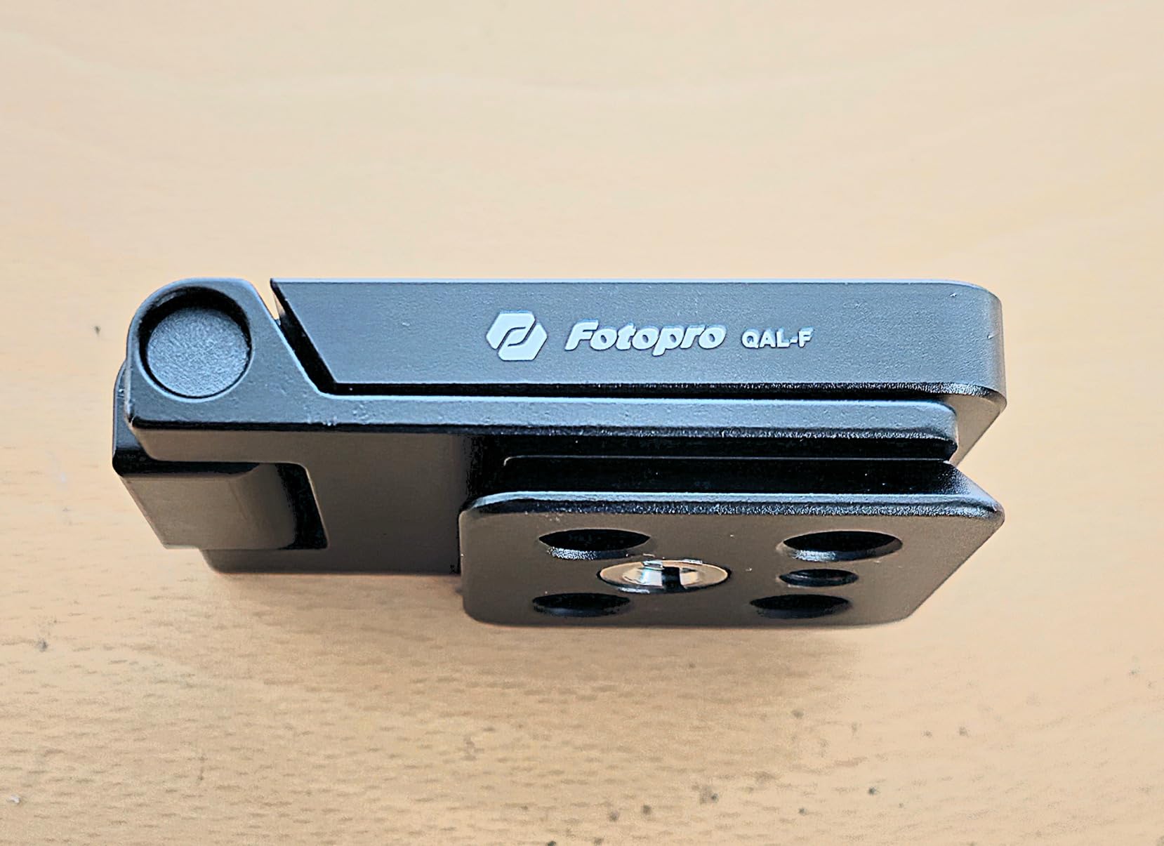 Fotopro Camera L Bracket Vertical Horizontal Switching Quick Release Plate for Canon Nikon Sony DSLR Monopod Stabilizer Universal customer photo 1