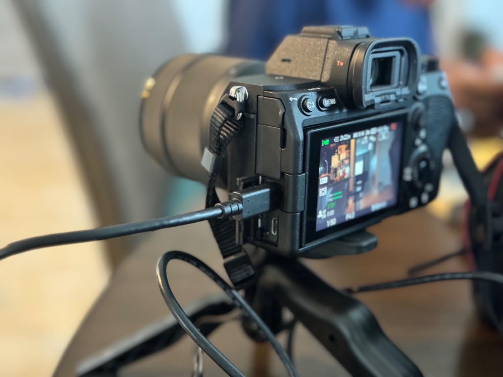 Sony a7 IV Mirrorless Digital Camera 33MP w/ 28-70mmmm Lens ILCE-7M4K/B, 128GB Memory.43 Wide & 2X Lenses, Case. Tripod, Filters, Hood, Spare Battery & Charger, Software Kit -Deluxe Bundle customer photo 2