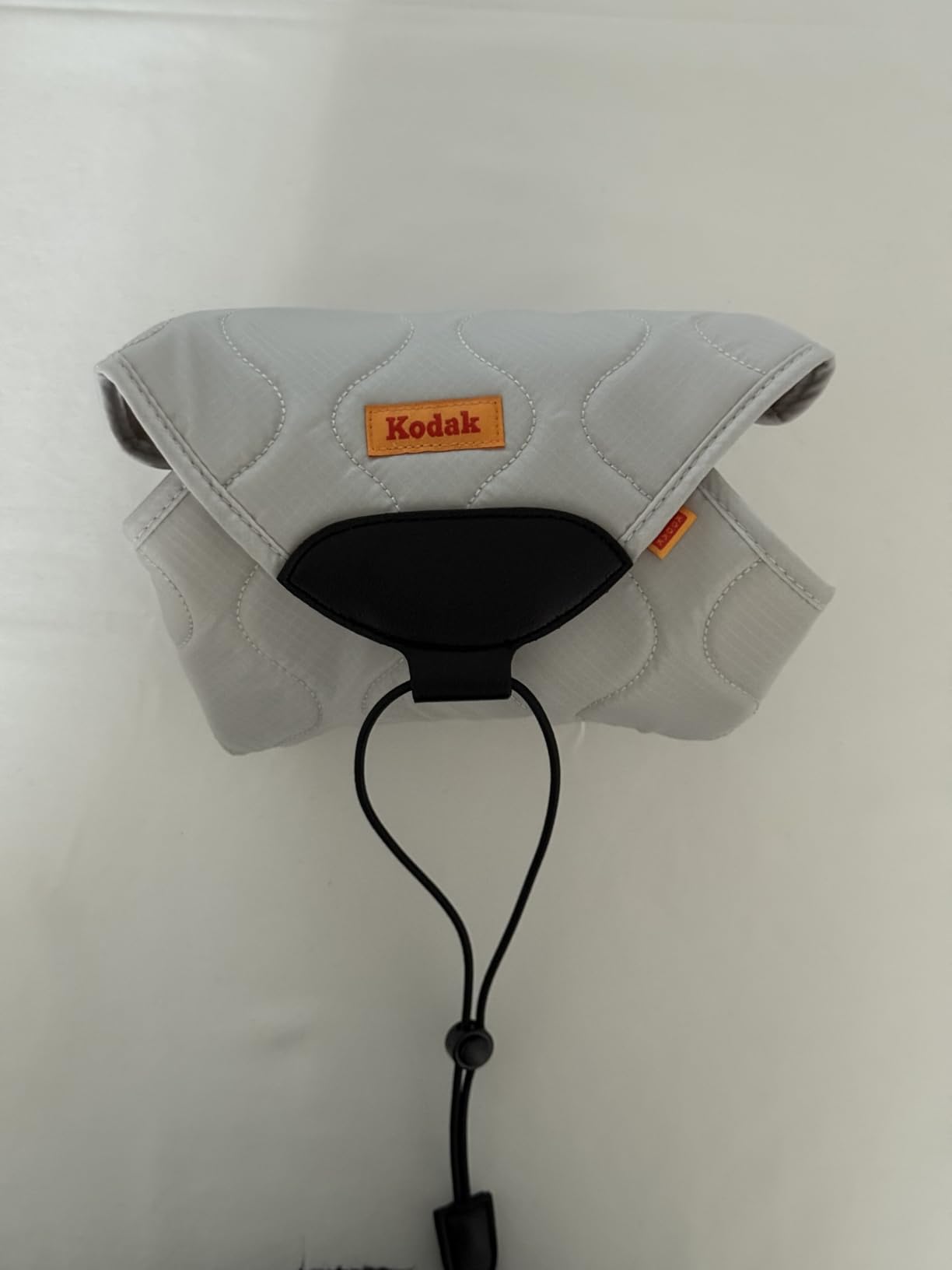 KODAK Camera Wrap Size L 38.5x38.5cm - Water-Resistant, Anti-Scratching and Dust-Free Protective Cloth for SLR Camera, Tele Lens (Black) customer photo 2