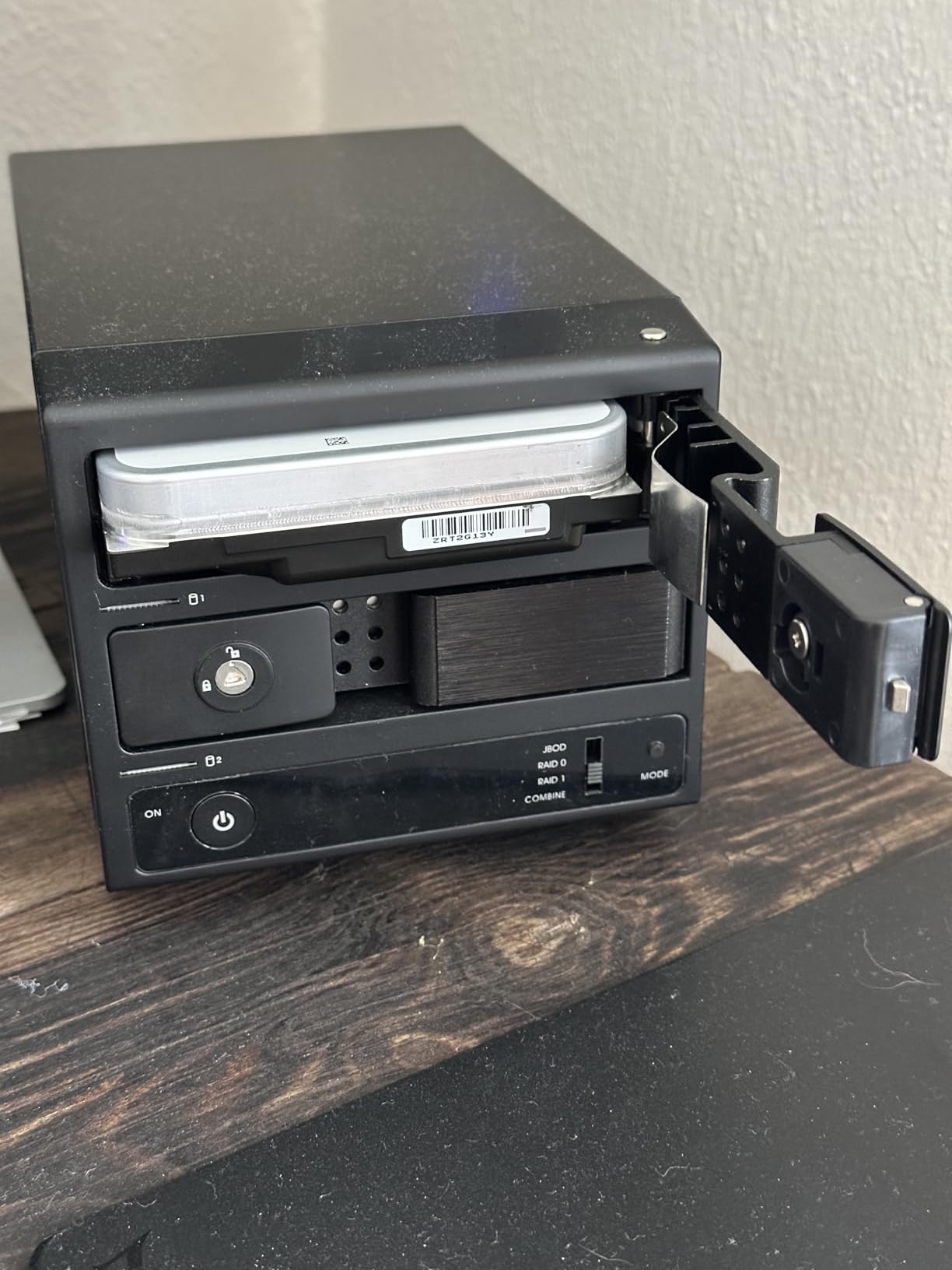 Oyen Digital Mobius 2C RAID 2-Bay USB-C Hard Drive Enclosure customer photo 1