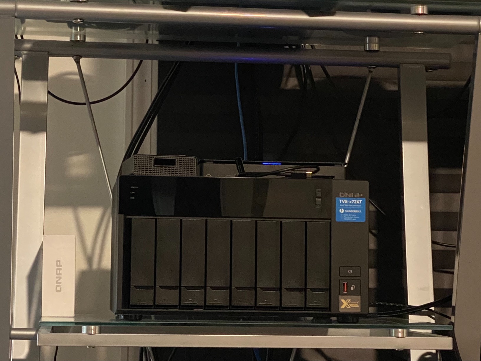 TVS-h874T-i7-32G-US 8 Bay High-Speed Desktop NAS with Intel 12th Gen CPU, up to 64GB DDR4 Memory, Thunderbolt 4 and 2.5GbE connectivity (Diskless) customer photo 2