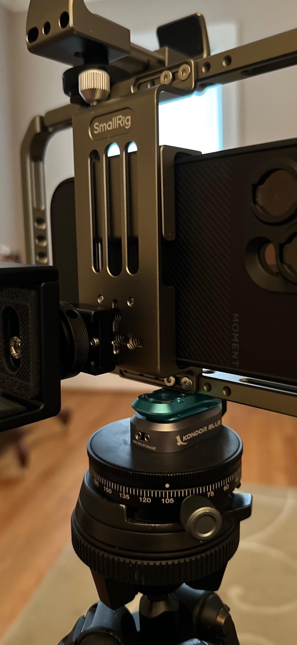 KONDOR BLUE | Mini Lock Quick Release Plate System | NATO Rail, ARRI-Style Anti-Twist, 1/4-20 & 3/8-16 Mounts, Zero Play Locking for Monitors, Arms, Accessories | Blue customer photo 1