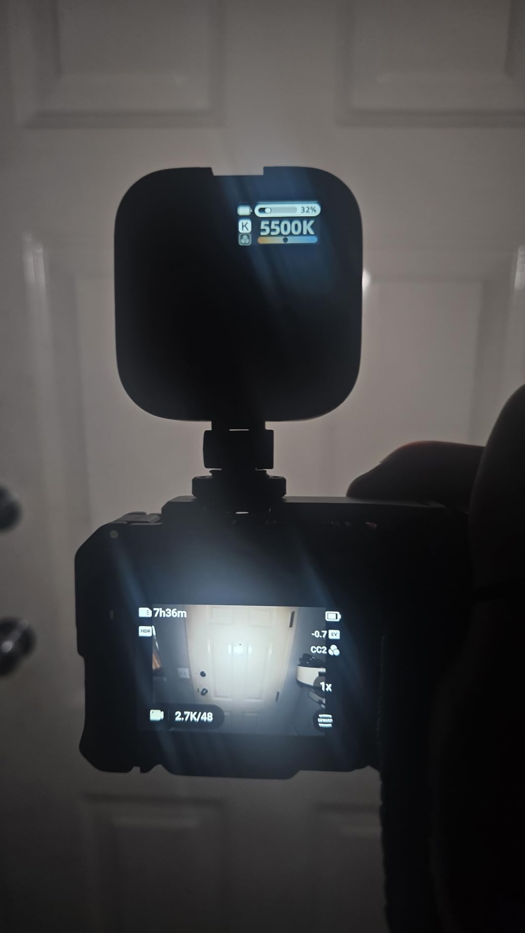 ULANZI U60 RGB Video Lights Black LED Camera Light 360° Full Color Portable Photography Lighting w Quick Release Cold Shoe Adapter and Clip, 2500mAh Rechargeable CRI 95+ 2500-9000K Dimmable Panel Lamp customer photo 2