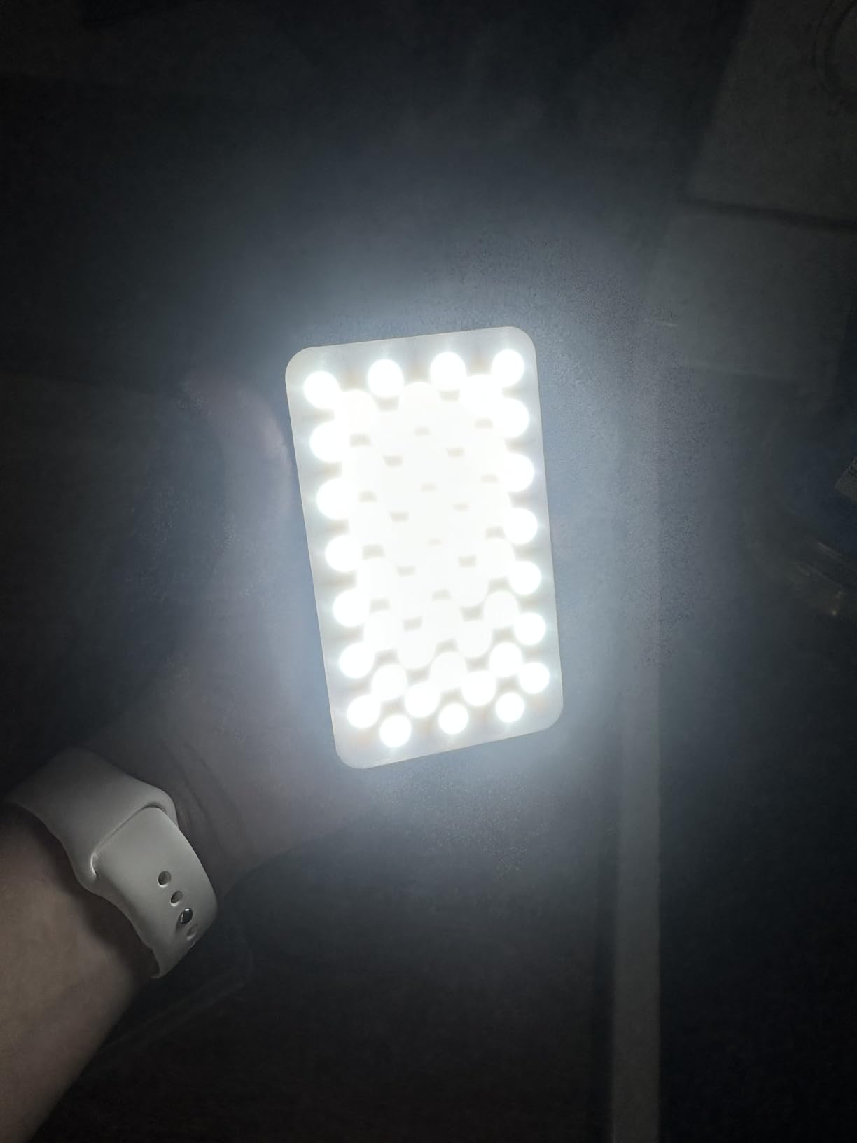 Moman LED Camera Light, RGB Video Lights for Photography, App Wireless Control, 2500-9000K, CRI 95+, Long Battery Life, Portable Lighting Panel with Cold Shoe, Fits for GoPro Sony Canon customer photo 1