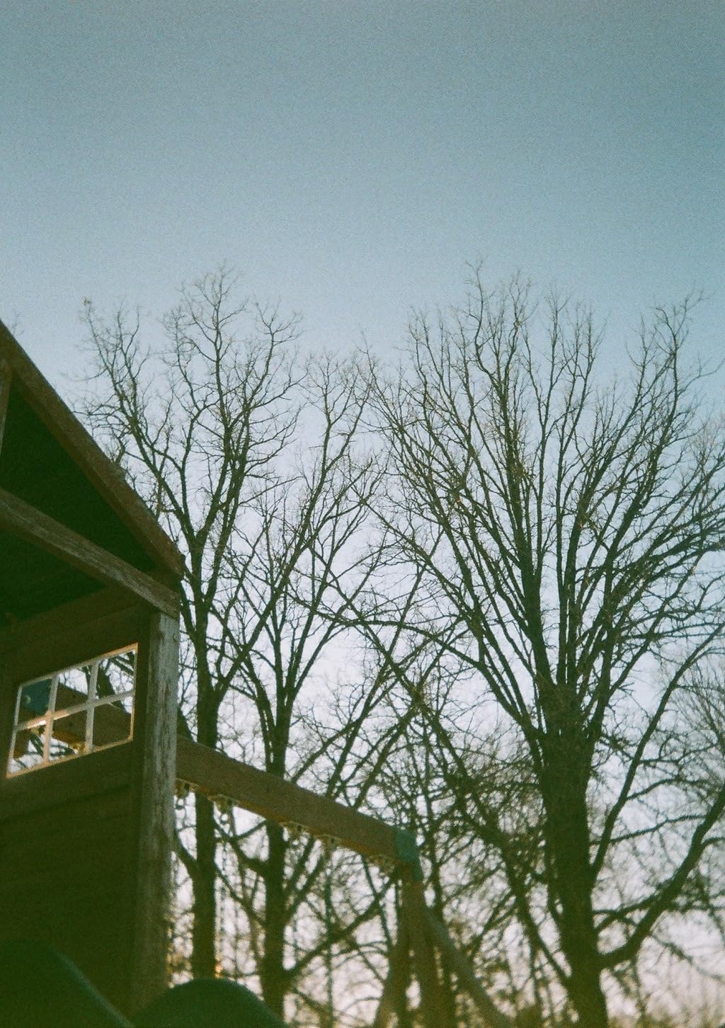 Kodak EKTAR H35 Half Frame 35mm Camera, Reusable, Focus-Free, Lightweight, Easy to Use (Film and AAA Battery Not Included) (White Pack with 24-Exposure Film) customer photo 2