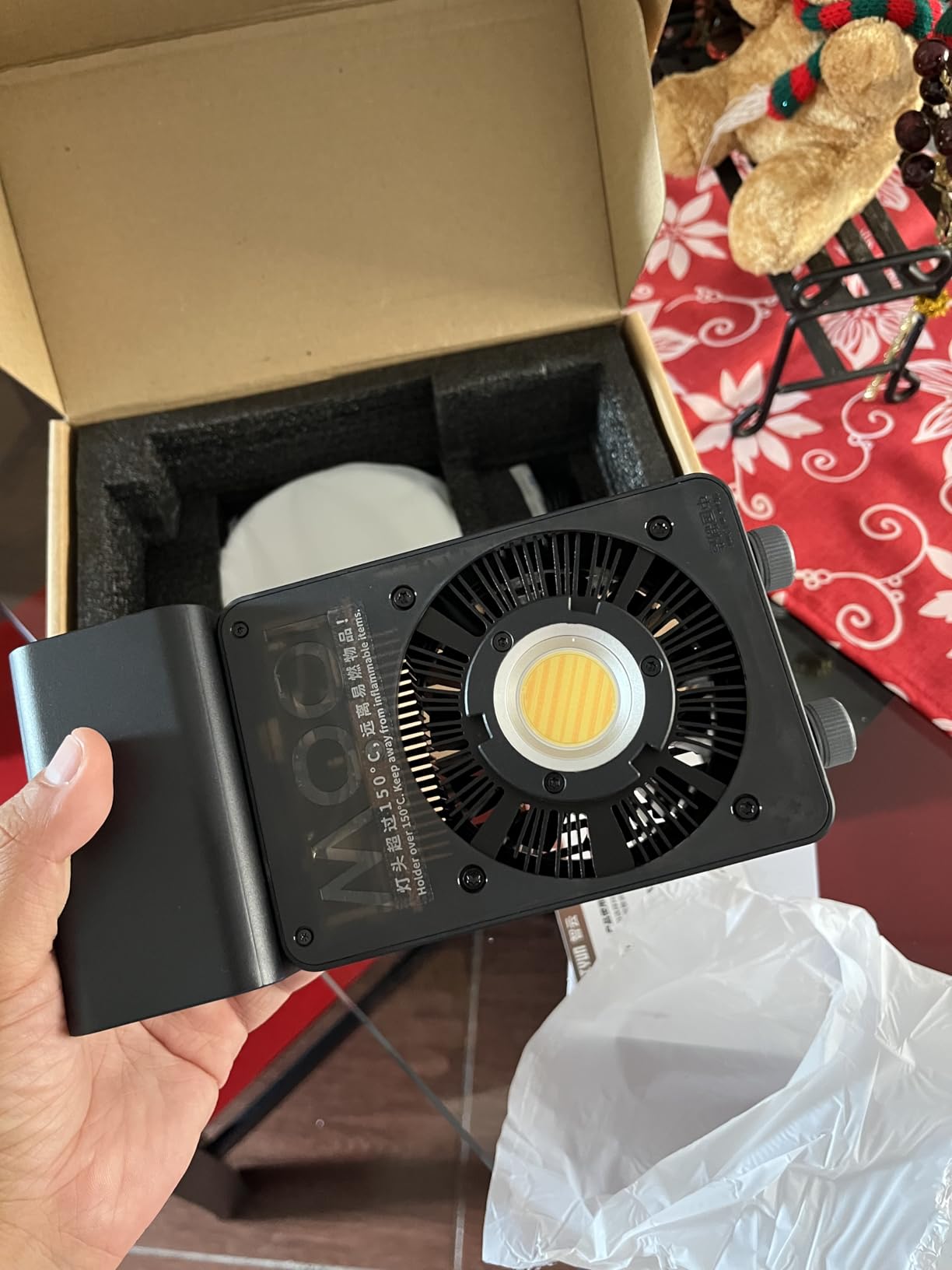 ZHIYUN CINEPEER CX100 100W LED Video Light with Built-in 4500mAh Battery, Bi-Color COB Continuous Output Lighting customer photo 1