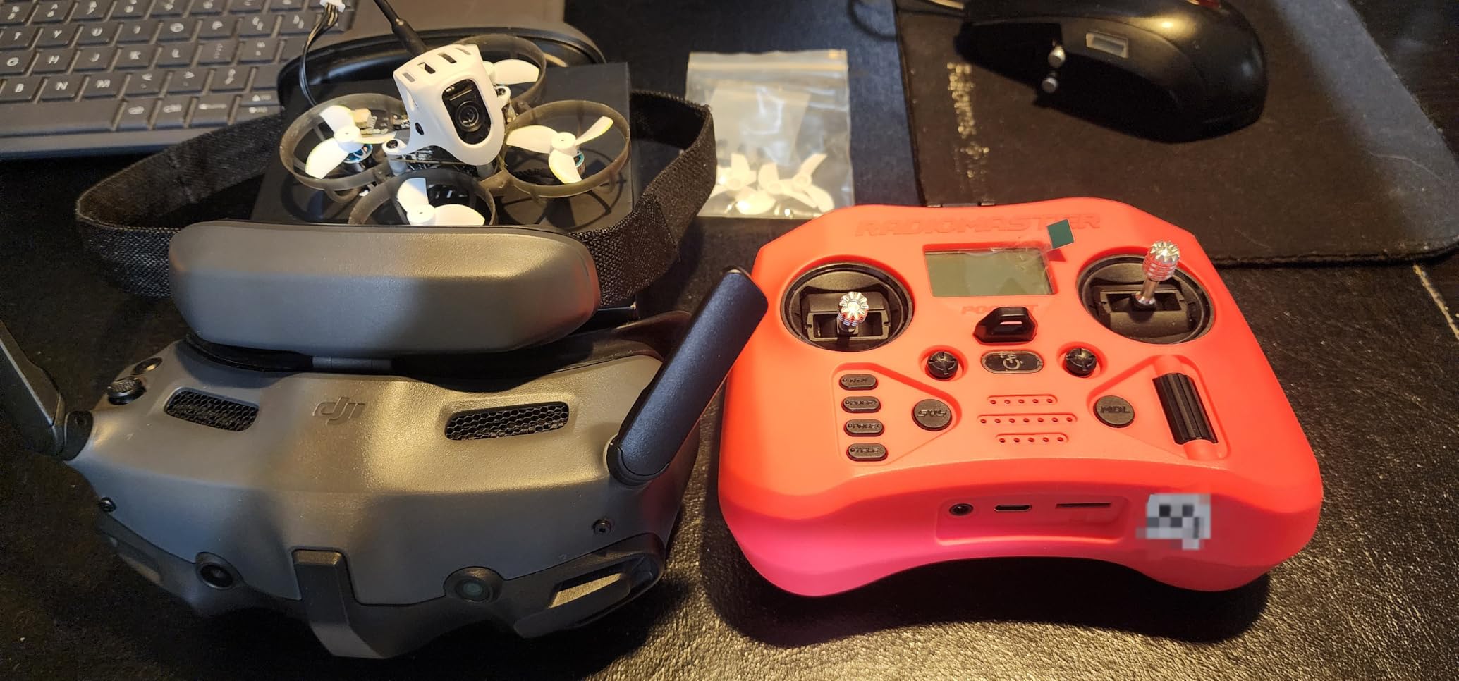 DJI Goggles 3, FPV Goggles with Stunning Micro-OLED Screens customer photo 2